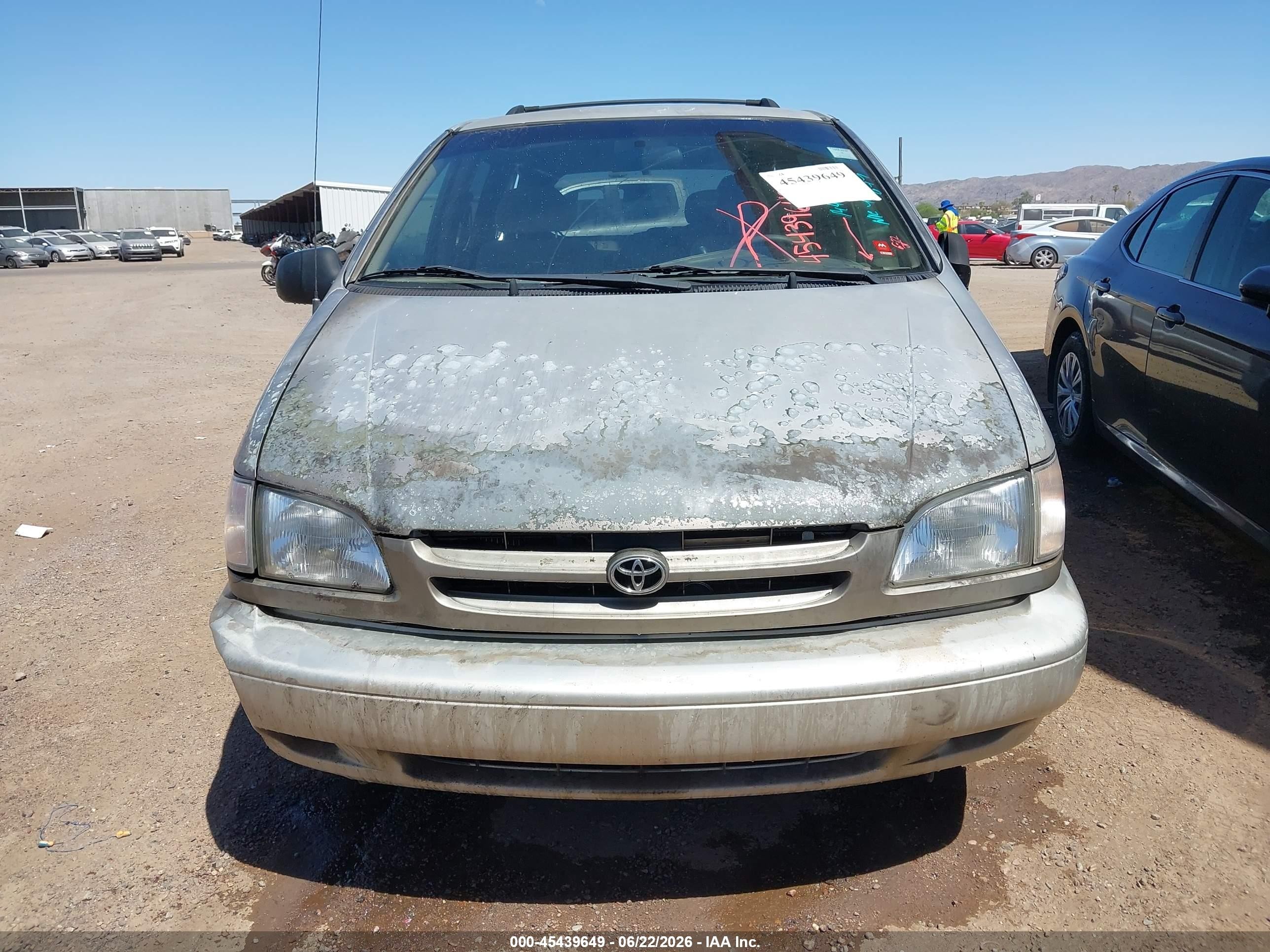 1999 Toyota Sienna Xle Gray vin: 4T3ZF13C2XU144754