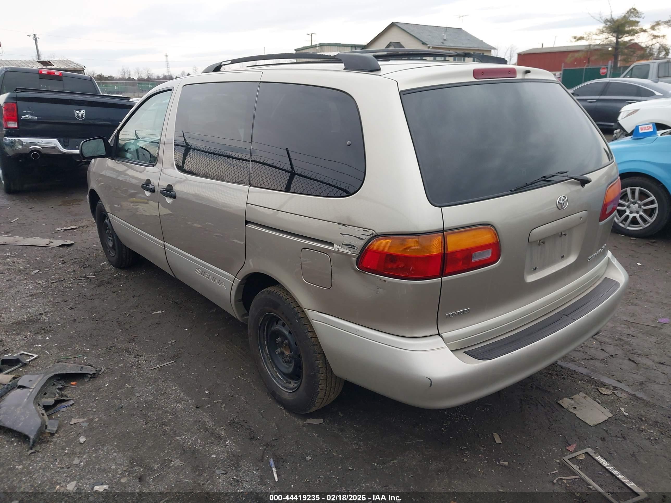 2000 Toyota Sienna Xle Champagne vin: 4T3ZF13C2YU266466