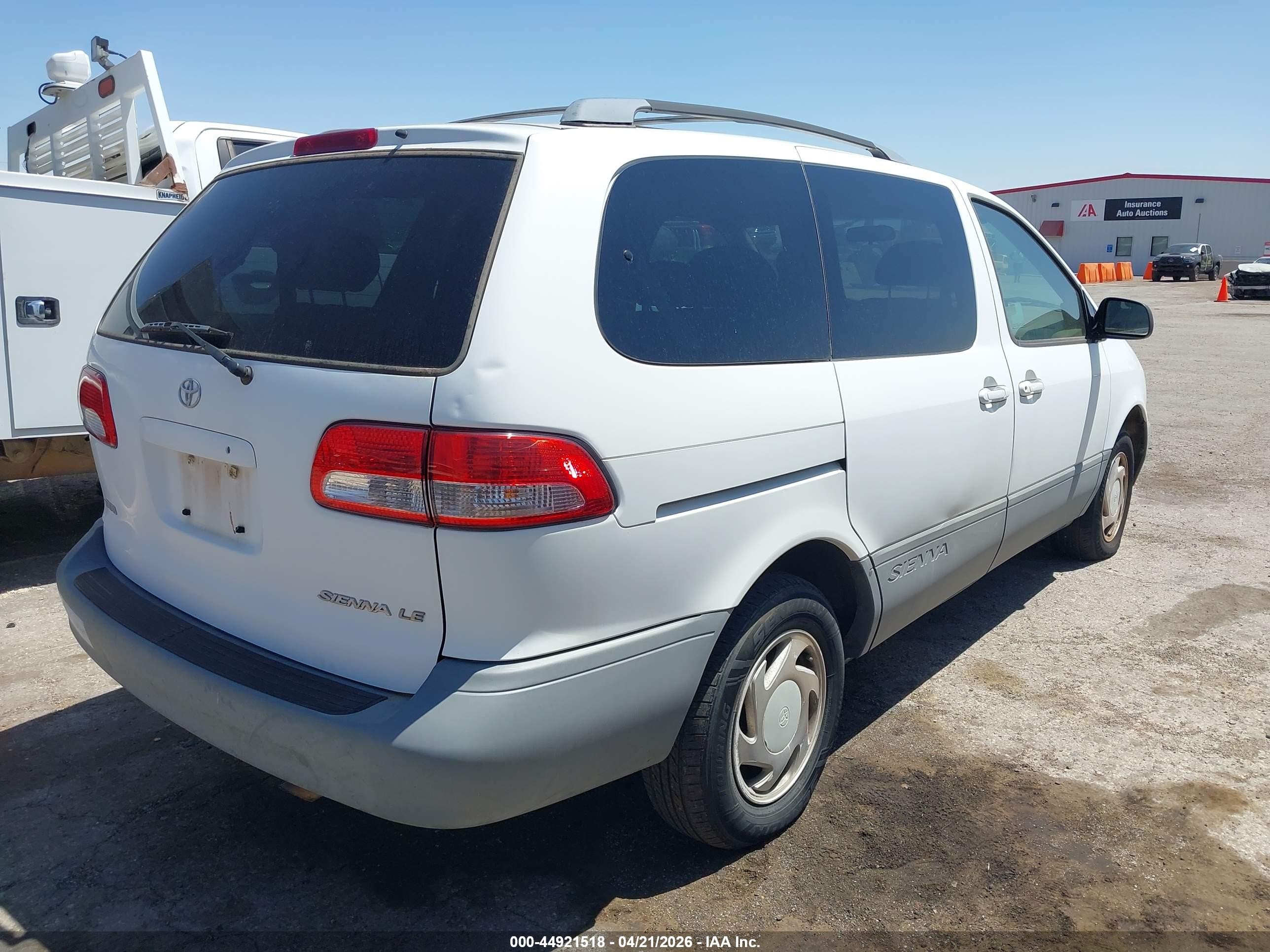2001 Toyota Sienna Le White vin: 4T3ZF13C31U336255