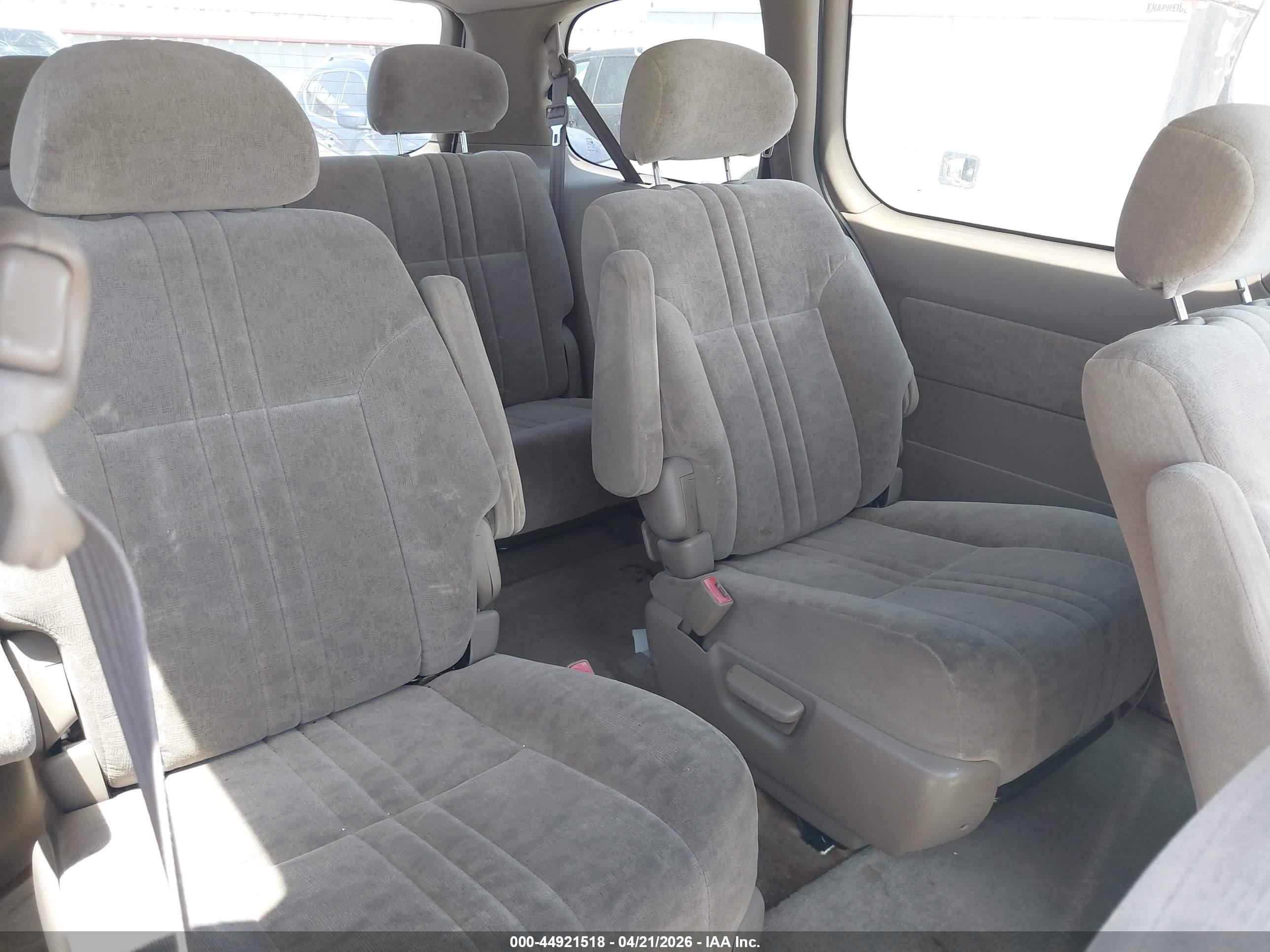 2001 Toyota Sienna Le White vin: 4T3ZF13C31U336255
