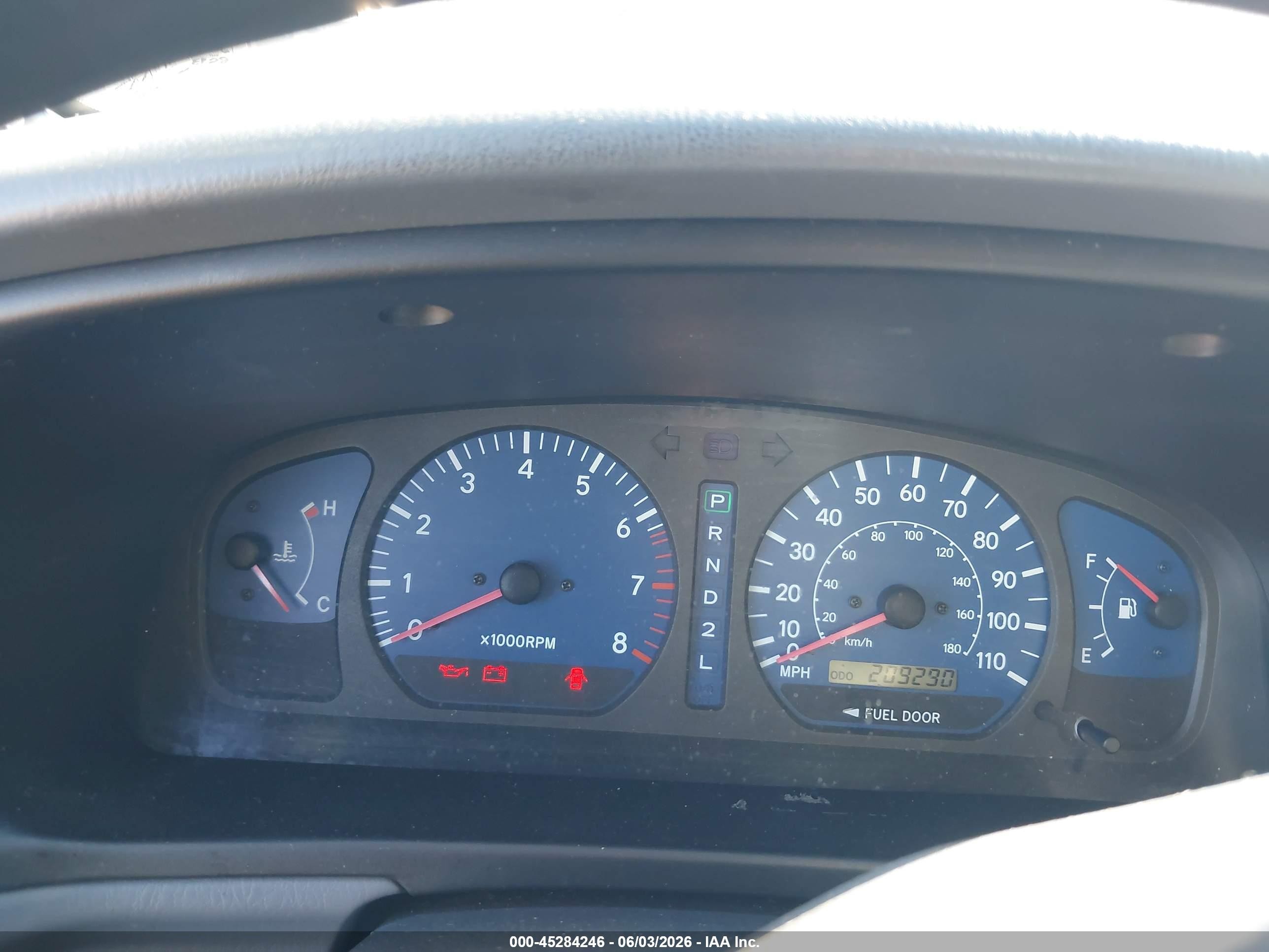 2002 Toyota Sienna Le Серебряный vin: 4T3ZF13C32U426636