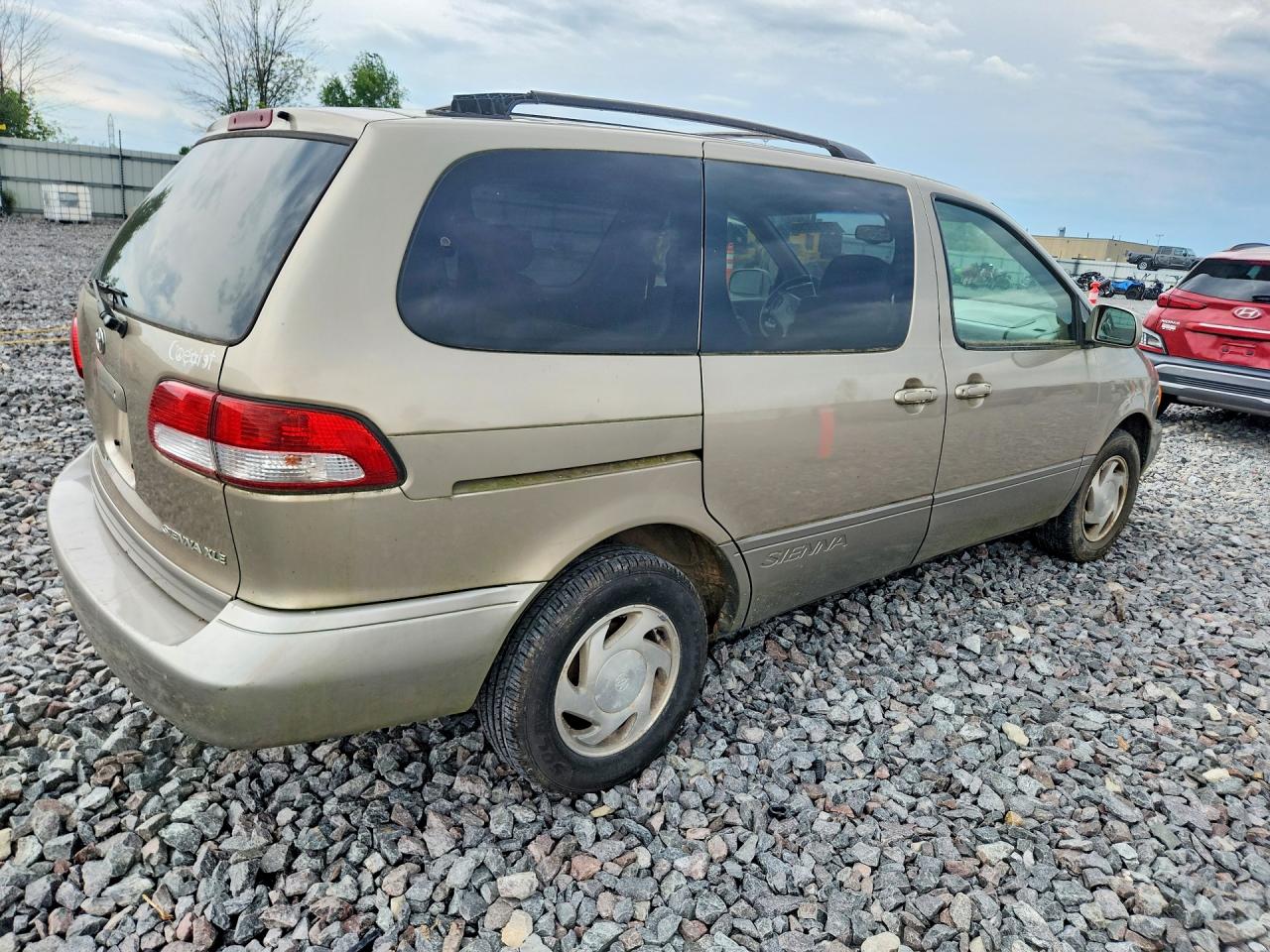 2002 Toyota Sienna Xle Gold vin: 4T3ZF13C32U429875