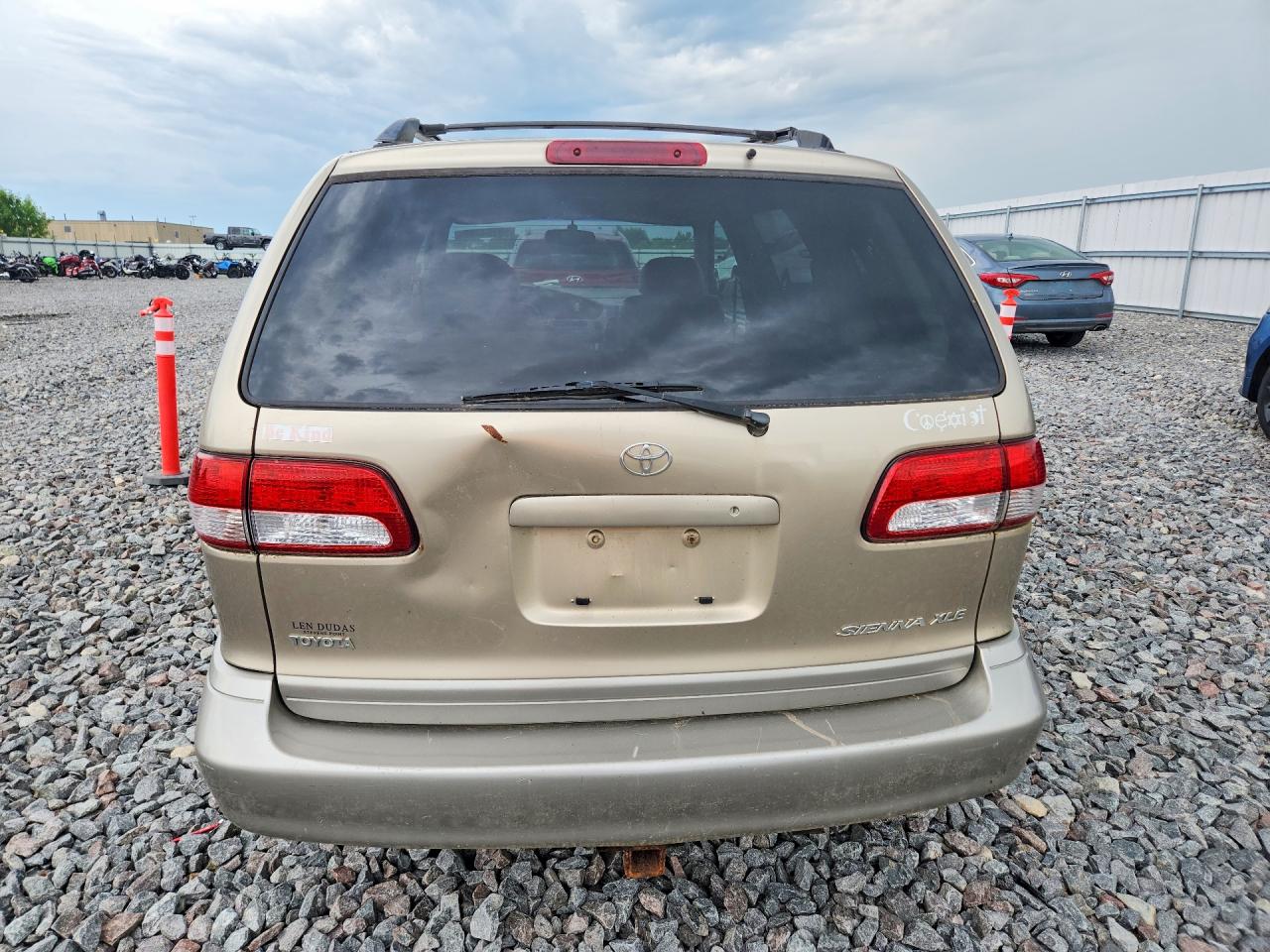 2002 Toyota Sienna Xle Gold vin: 4T3ZF13C32U429875