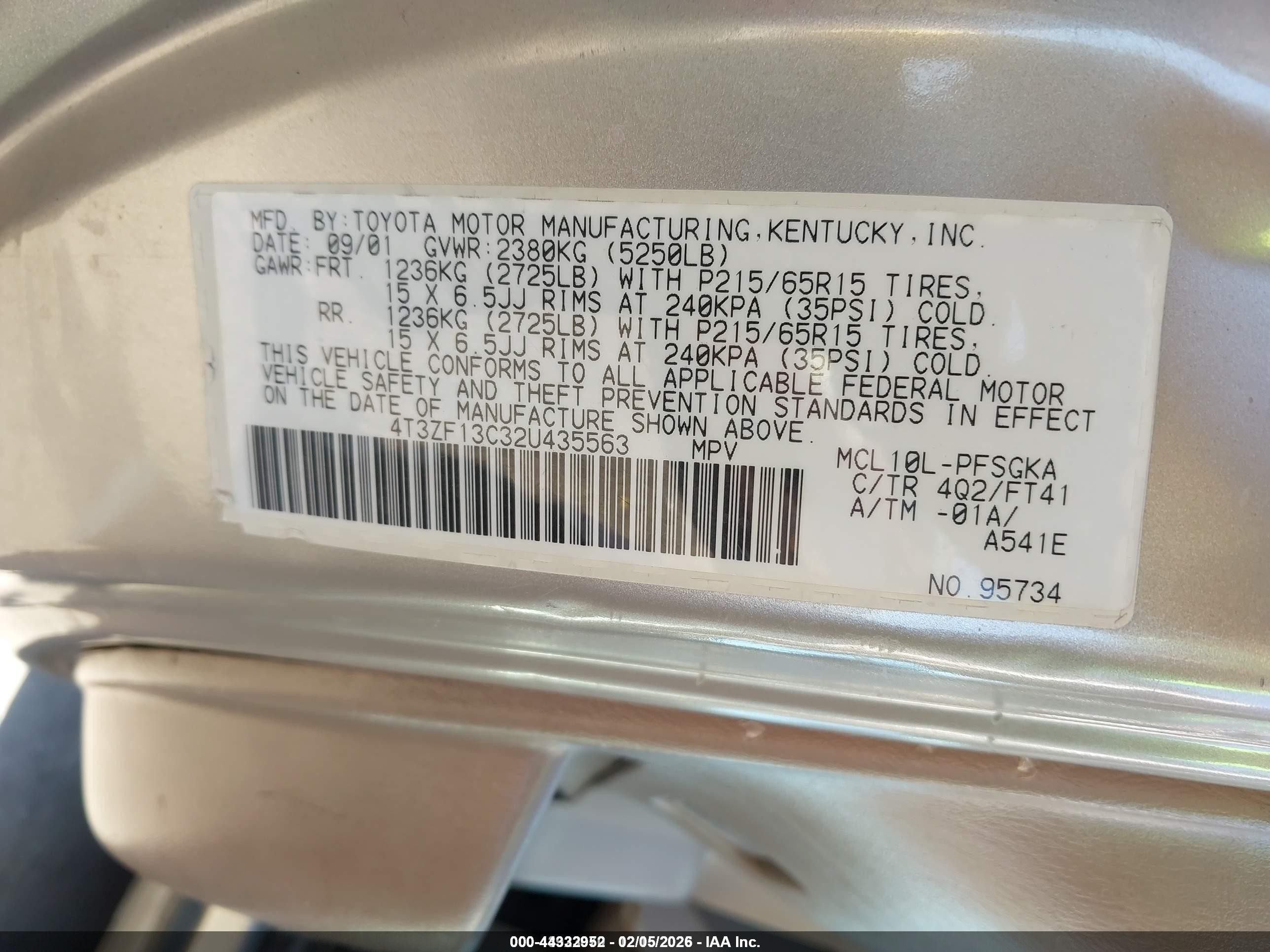 2002 Toyota Sienna Le Золотой vin: 4T3ZF13C32U435563