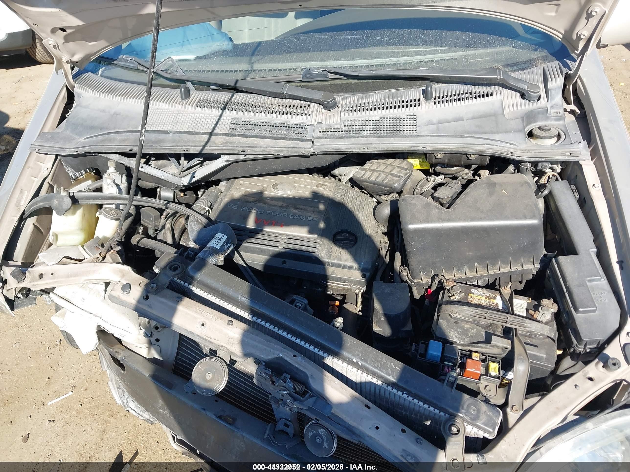 2002 Toyota Sienna Le Золотой vin: 4T3ZF13C32U435563