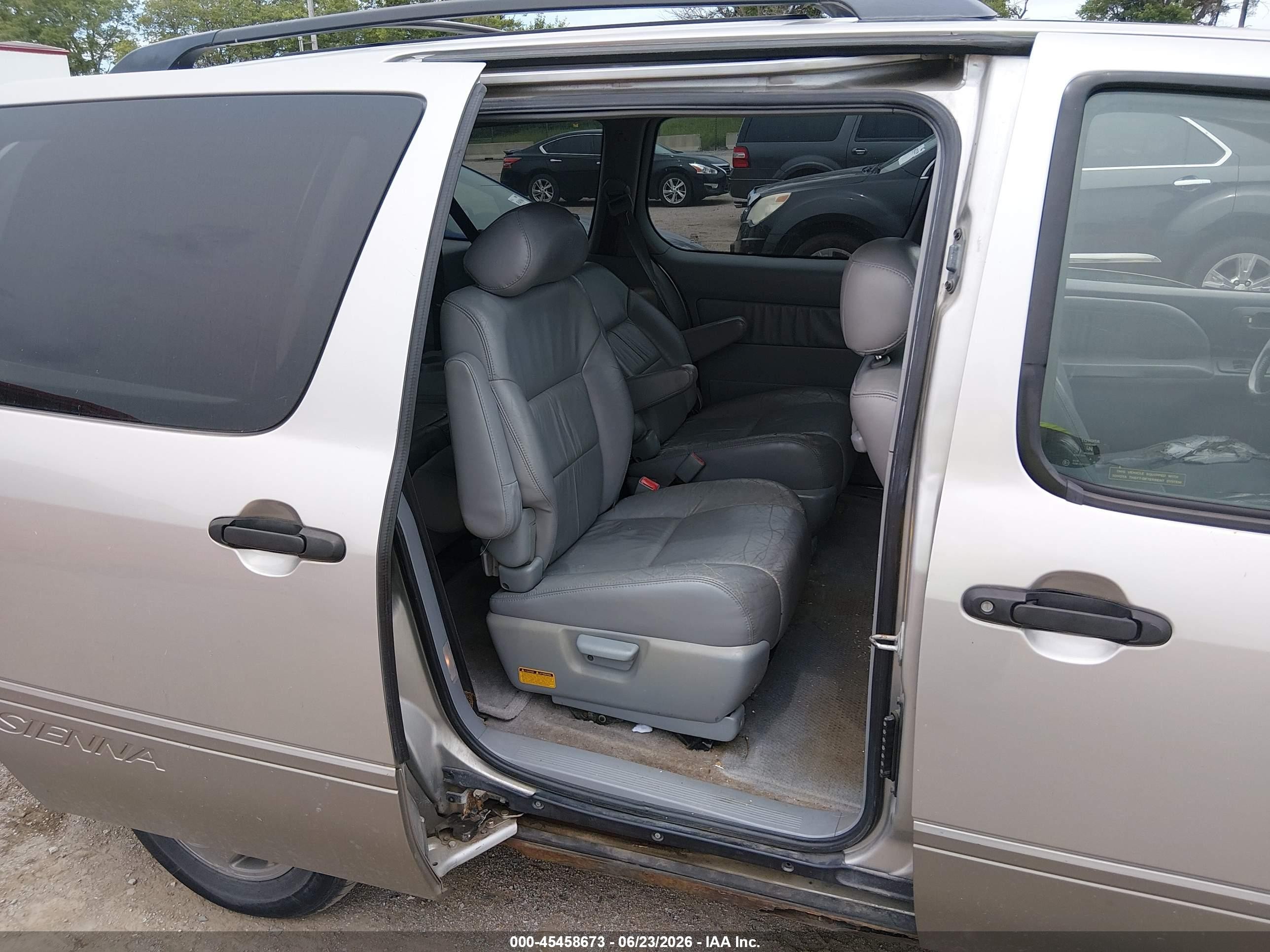 2002 Toyota Sienna Xle Silver vin: 4T3ZF13C32U436776