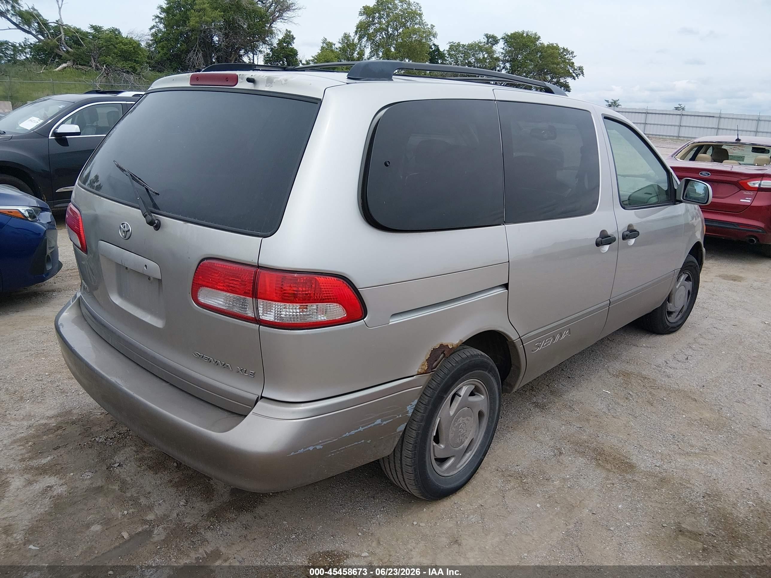 2002 Toyota Sienna Xle Silver vin: 4T3ZF13C32U436776