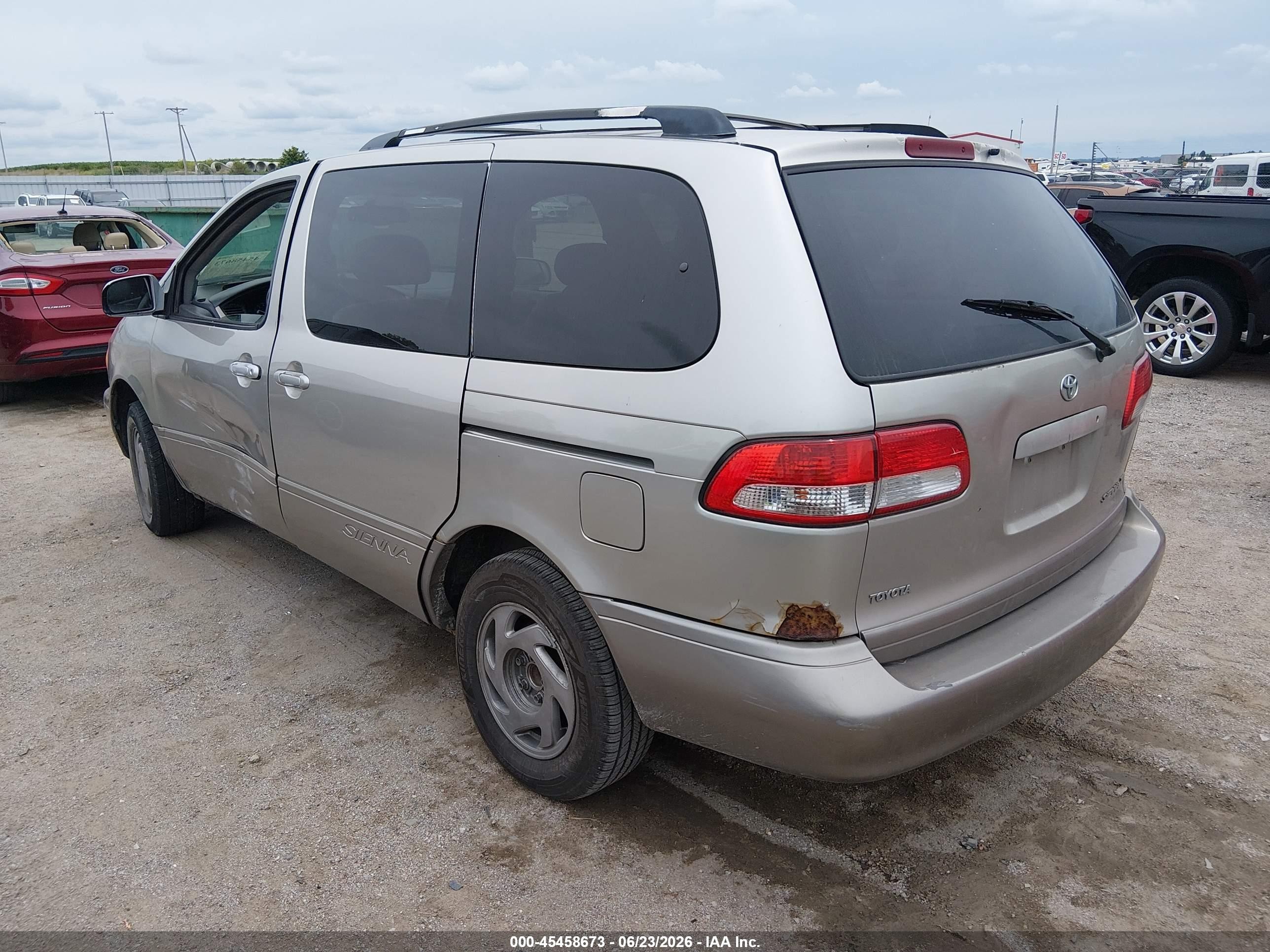 2002 Toyota Sienna Xle Silver vin: 4T3ZF13C32U436776