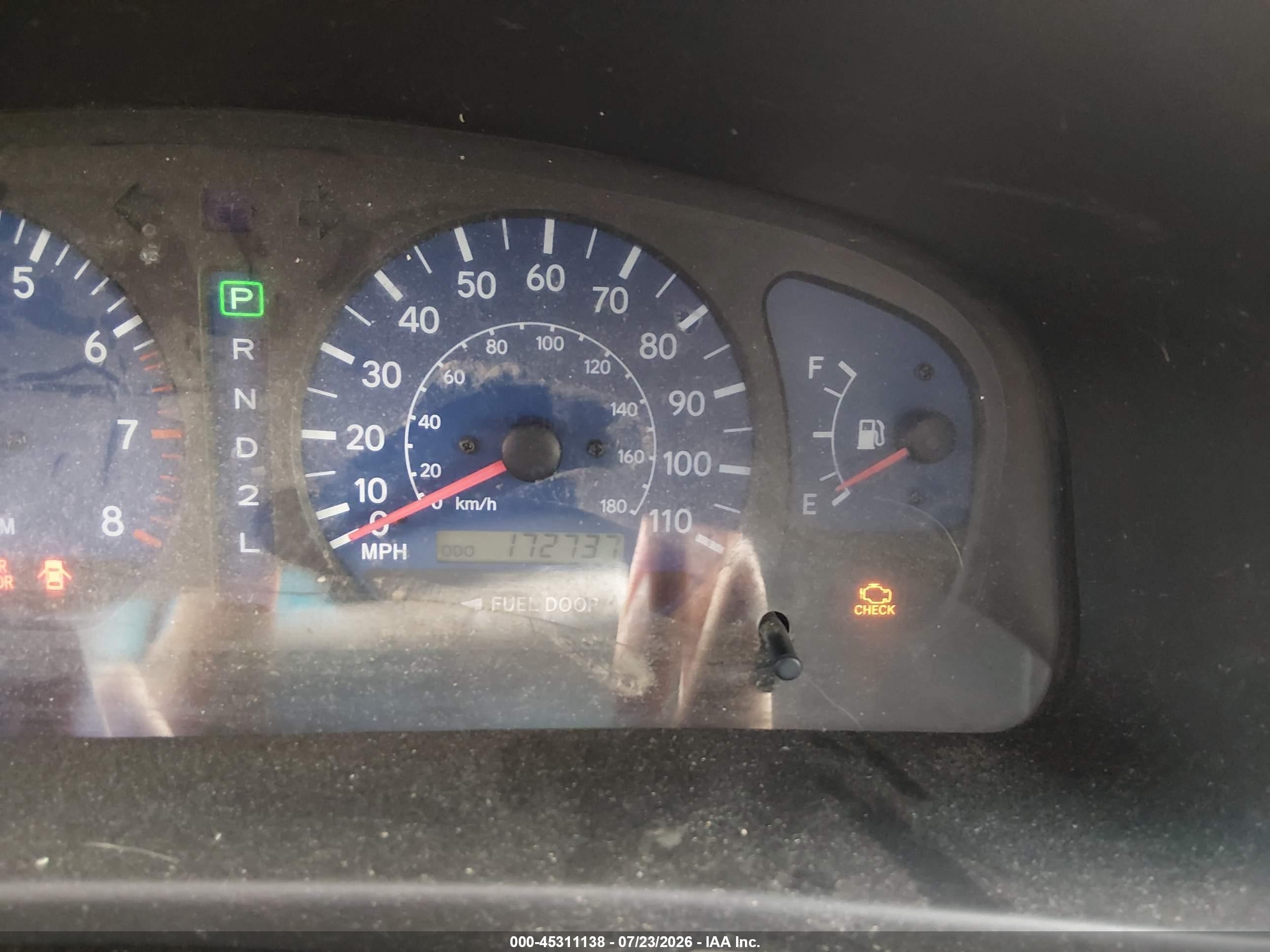 2002 Toyota Sienna Le Silver vin: 4T3ZF13C32U460771