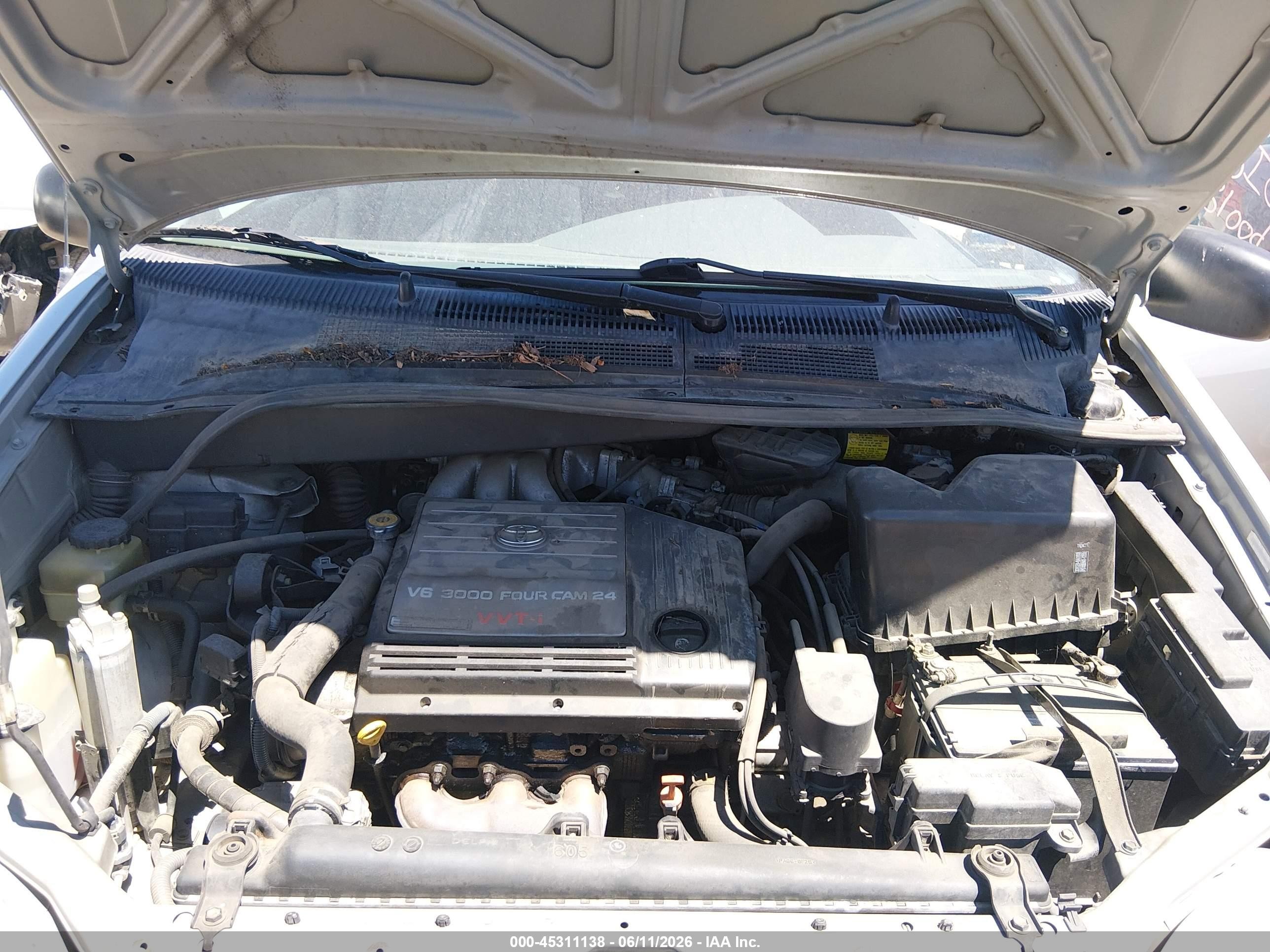 2002 Toyota Sienna Le Silver vin: 4T3ZF13C32U460771