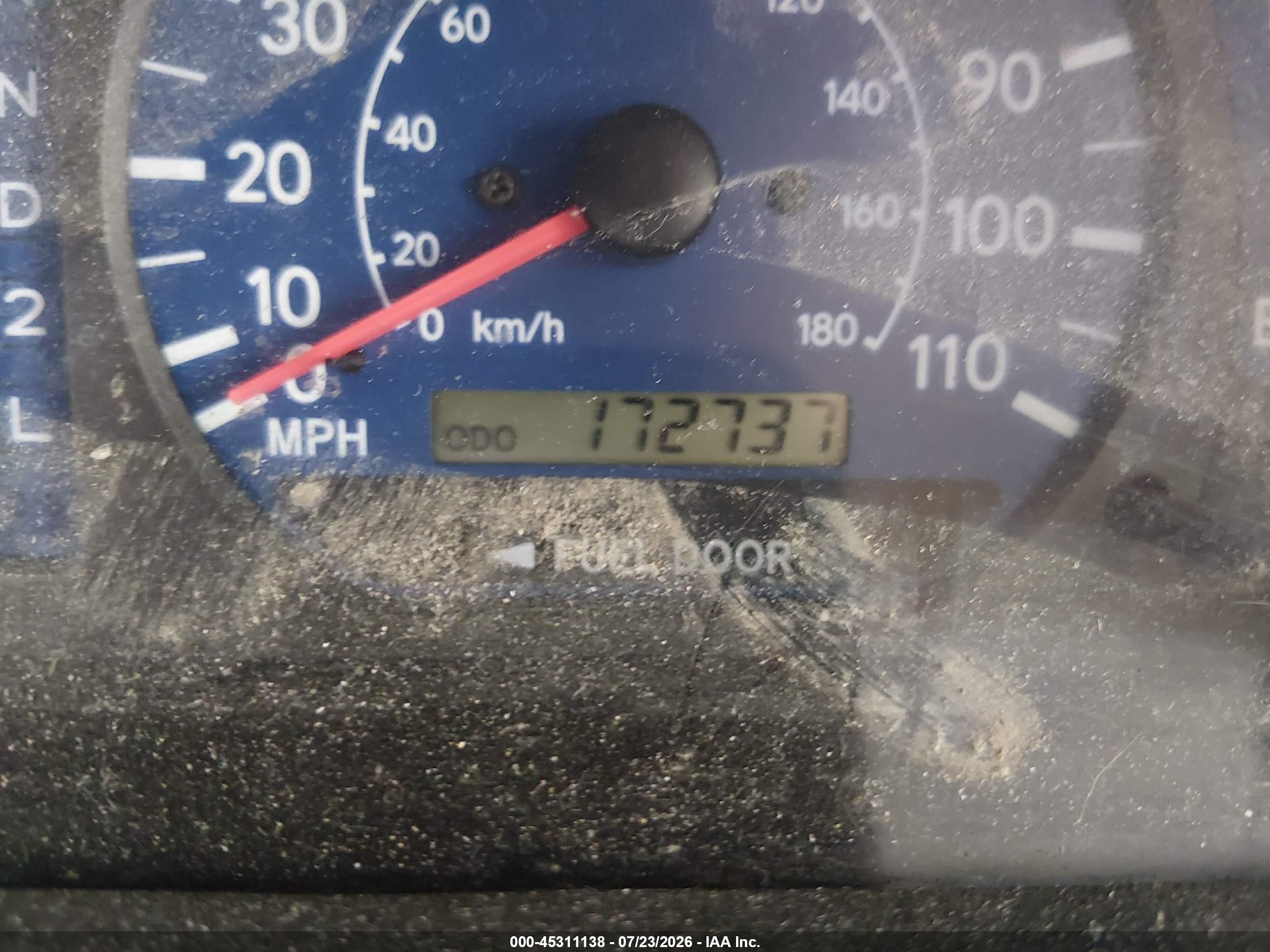 2002 Toyota Sienna Le Silver vin: 4T3ZF13C32U460771