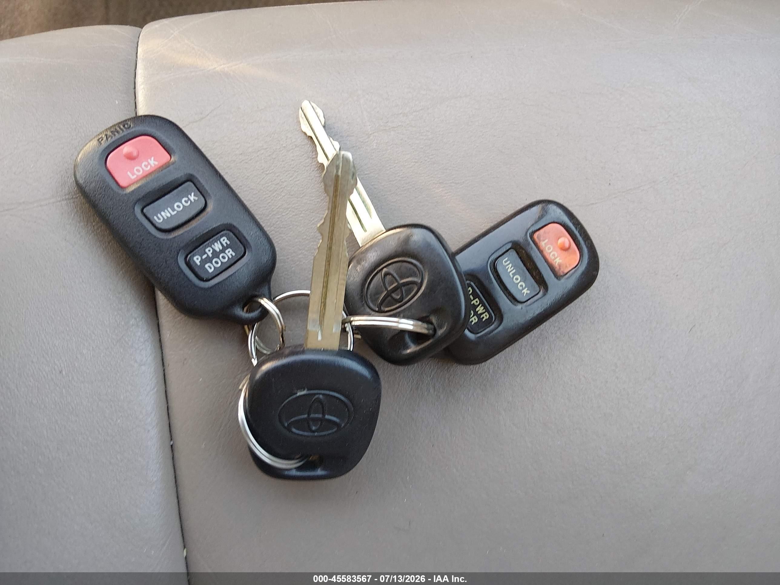 2002 Toyota Sienna Xle Silver vin: 4T3ZF13C32U488117