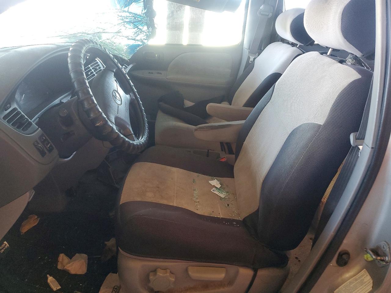 2002 Toyota Sienna Le Желто-коричневый vin: 4T3ZF13C32U496007