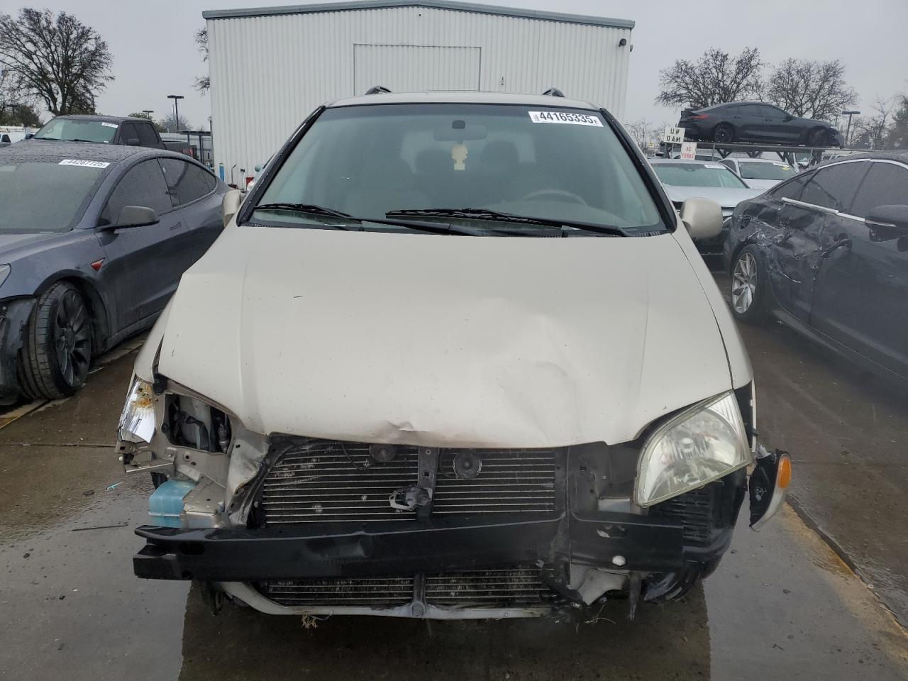 2002 Toyota Sienna Le Серебряный vin: 4T3ZF13C32U498713