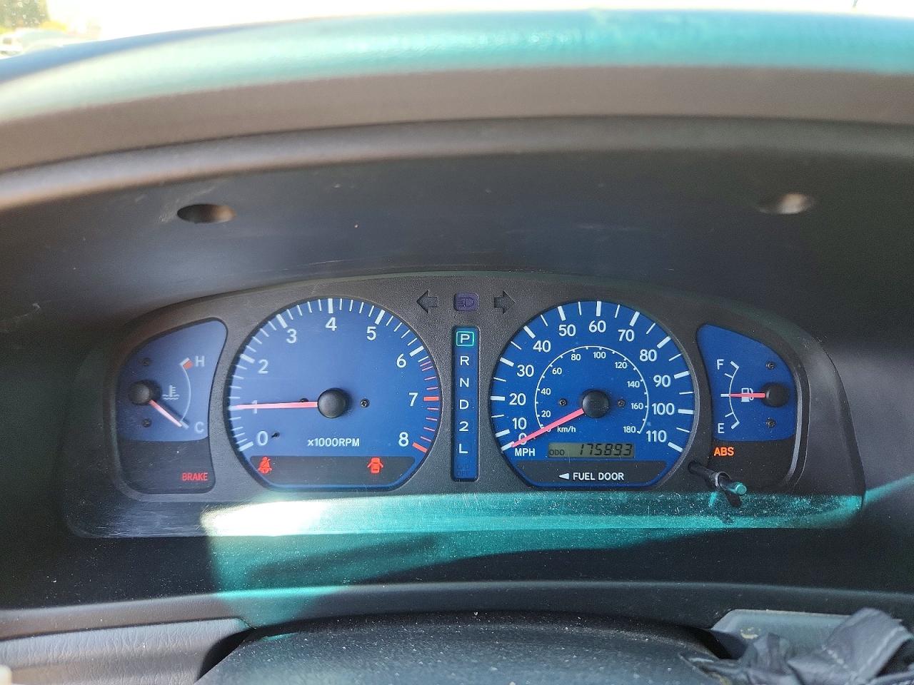 2003 Toyota Sienna Le Gray vin: 4T3ZF13C33U547037