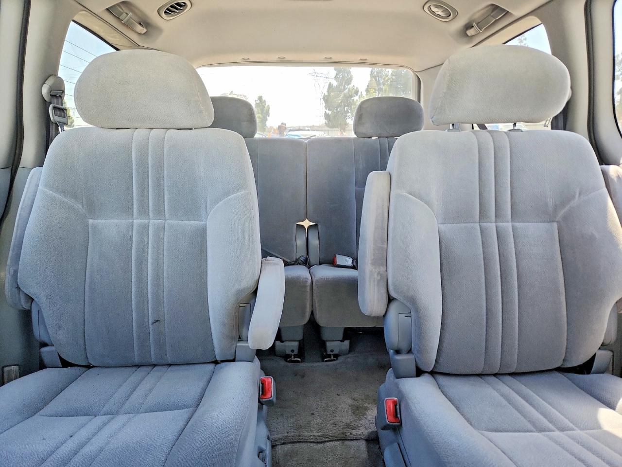 2003 Toyota Sienna Le Gray vin: 4T3ZF13C33U547037