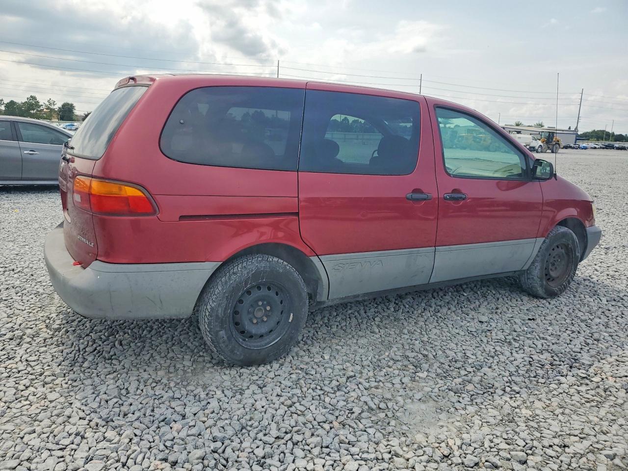 1998 Toyota Sienna Le Red vin: 4T3ZF13C3WU051627