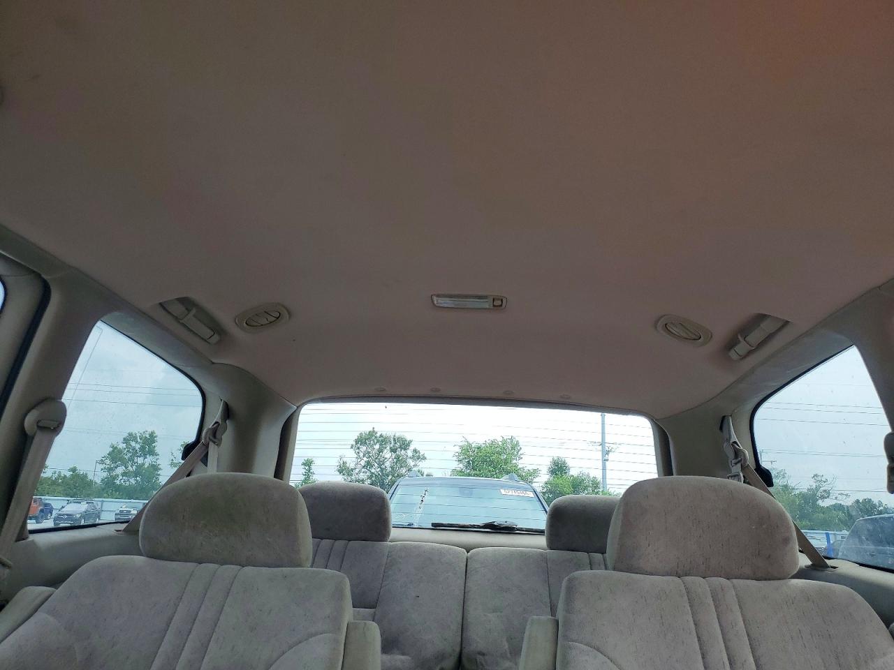 1998 Toyota Sienna Le Red vin: 4T3ZF13C3WU051627