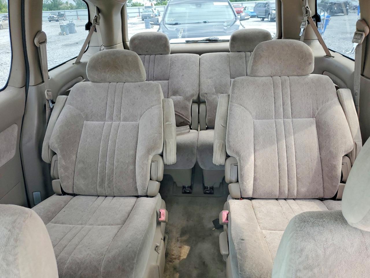 1998 Toyota Sienna Le Red vin: 4T3ZF13C3WU051627