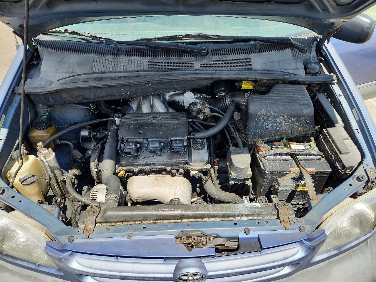 1998 Toyota Sienna Le Blue vin: 4T3ZF13C3WU067522