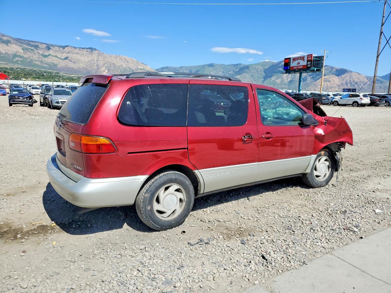 1999 Toyota Sienna Xle Red vin: 4T3ZF13C3XU132905