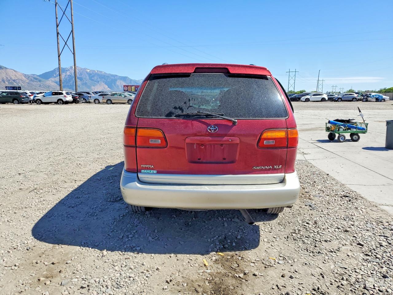 1999 Toyota Sienna Xle Red vin: 4T3ZF13C3XU132905