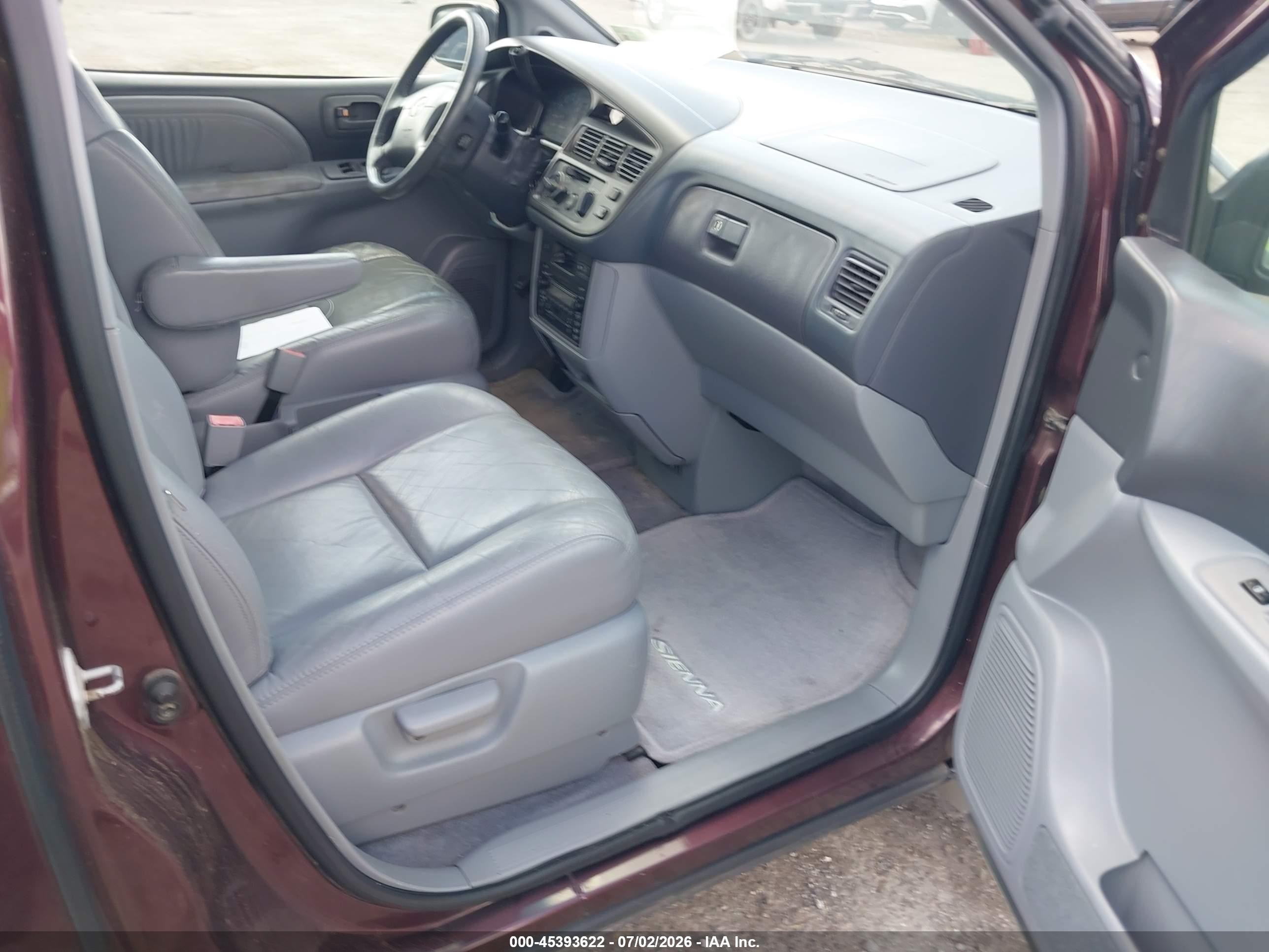 2000 Toyota Sienna Le/xle Brown vin: 4T3ZF13C3YU187064