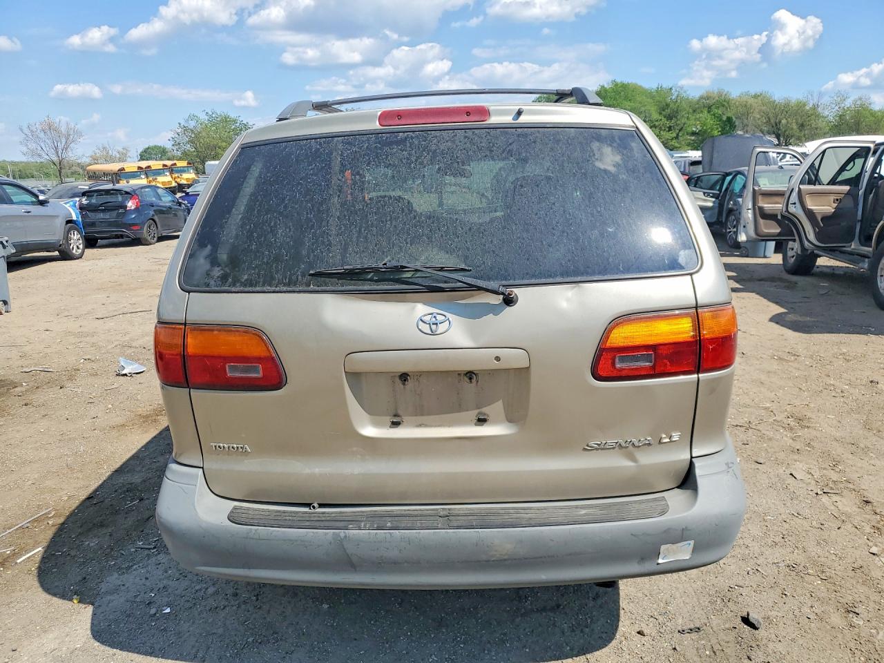 2000 Toyota Sienna Le Beige vin: 4T3ZF13C3YU317344