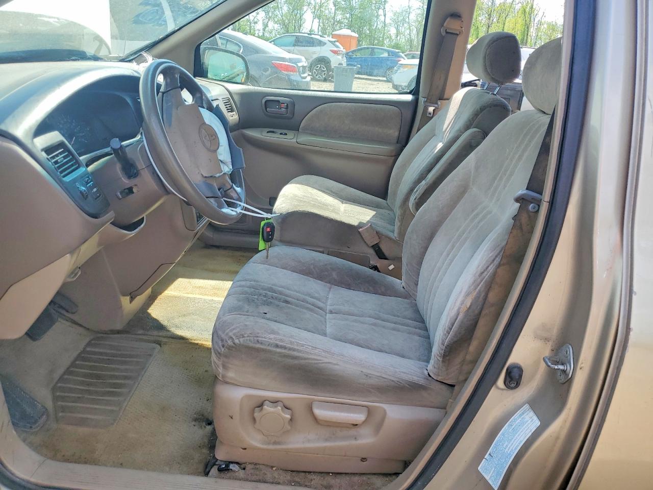 2000 Toyota Sienna Le Beige vin: 4T3ZF13C3YU317344