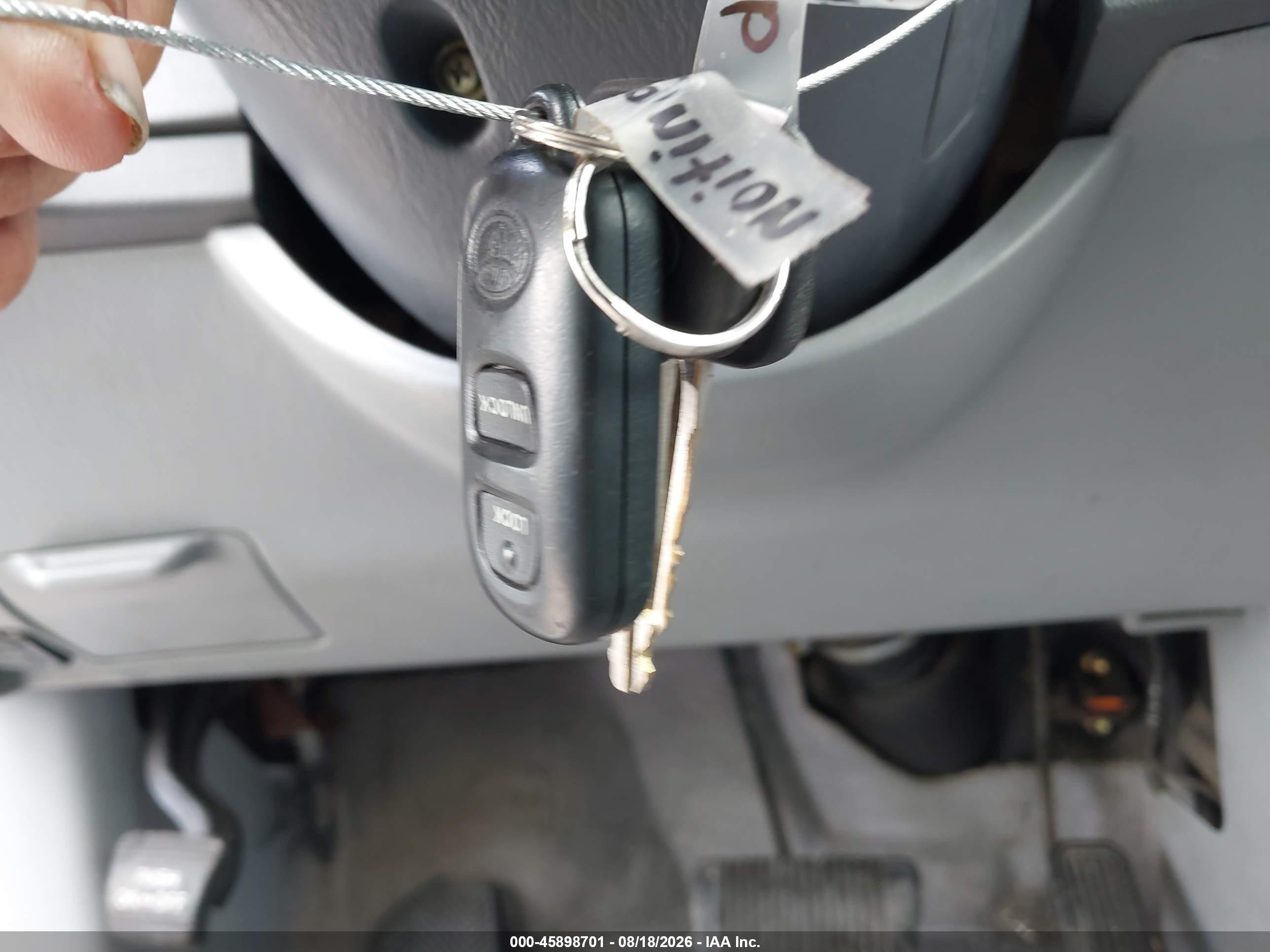 2001 Toyota Sienna Le White vin: 4T3ZF13C41U345322