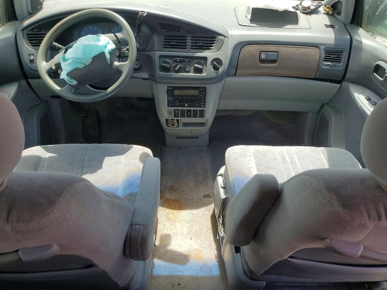 2001 Toyota Sienna Le Silver vin: 4T3ZF13C41U399378