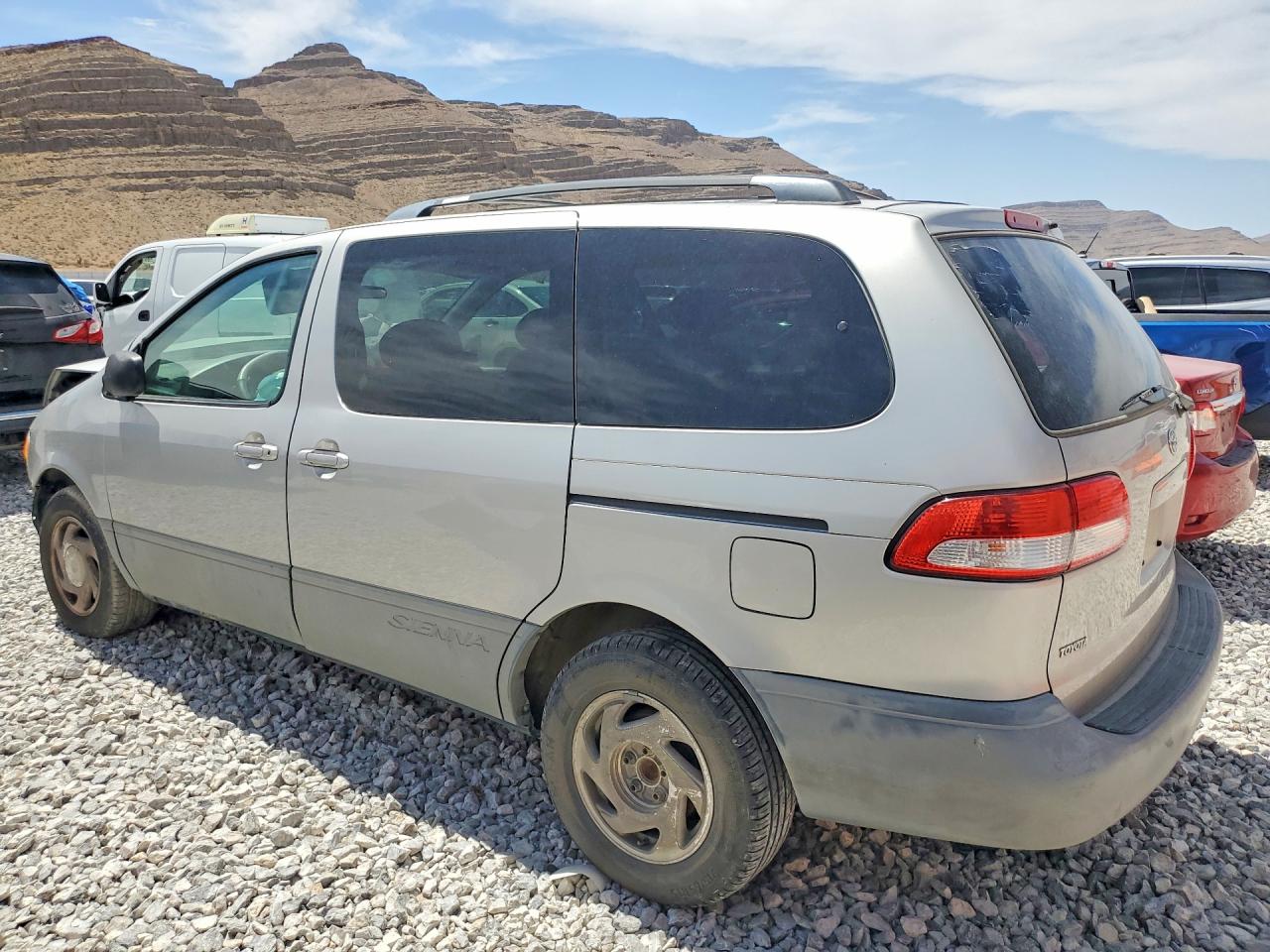 2001 Toyota Sienna Le Silver vin: 4T3ZF13C41U399378