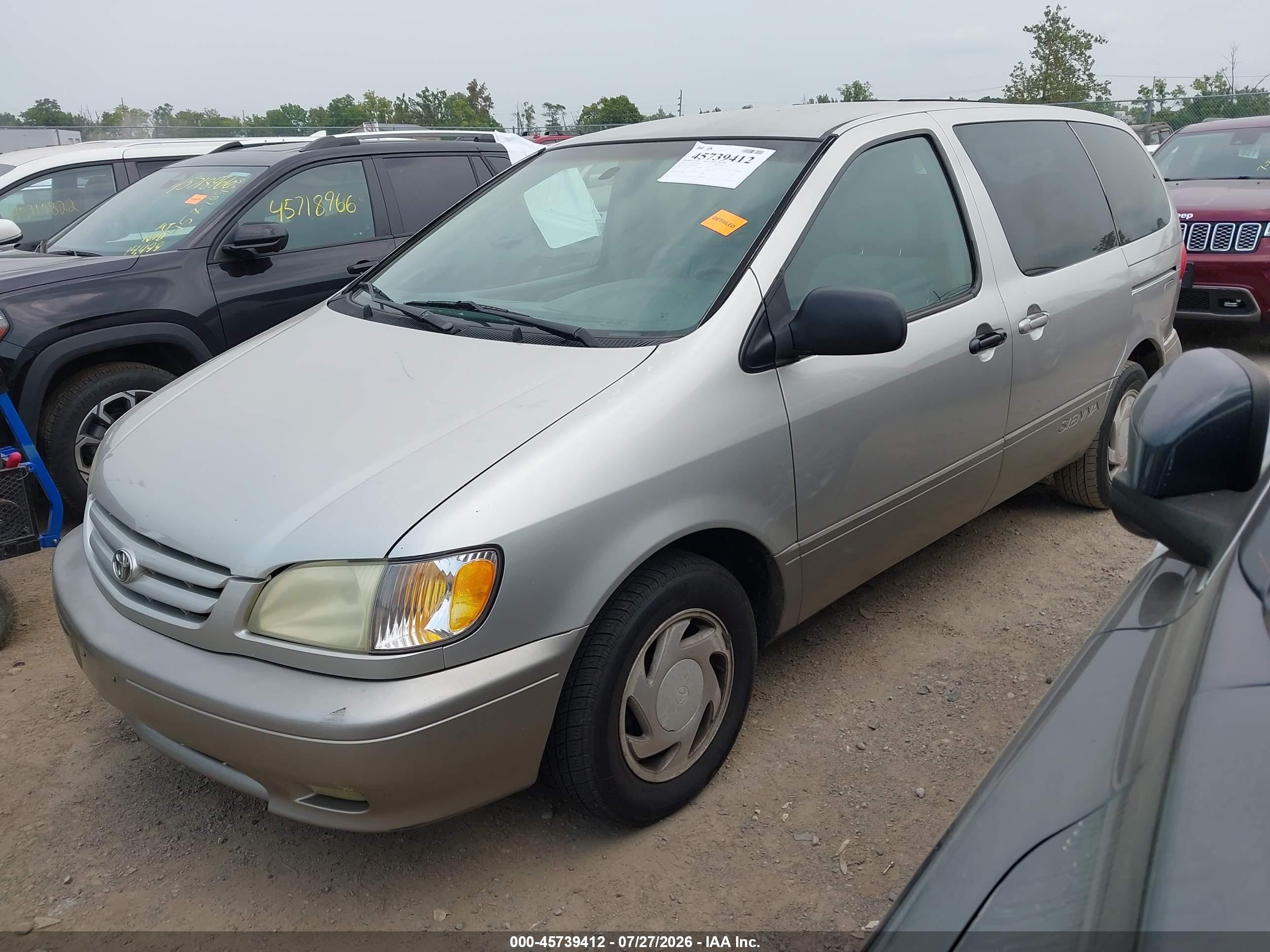 2002 Toyota Sienna Le Silver vin: 4T3ZF13C42U485999