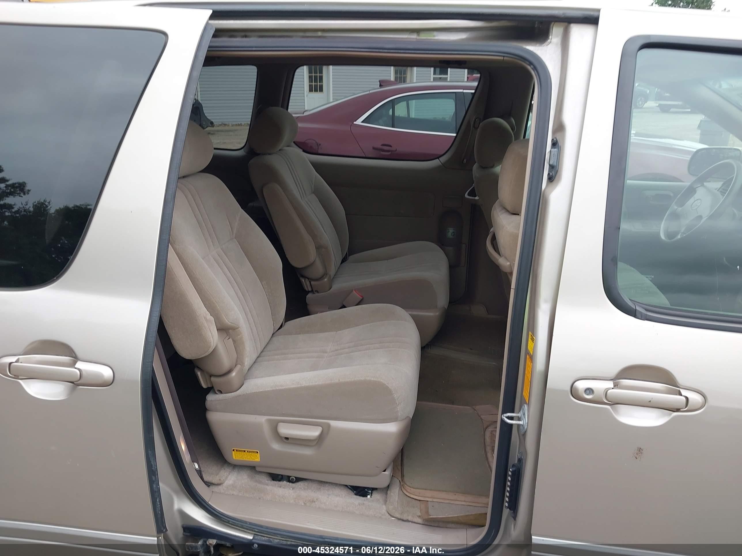 2003 Toyota Sienna Le Brown vin: 4T3ZF13C43U519876