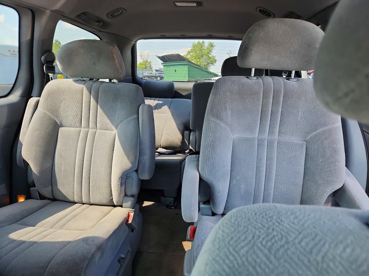 2003 Toyota Sienna Le Silver vin: 4T3ZF13C43U554997
