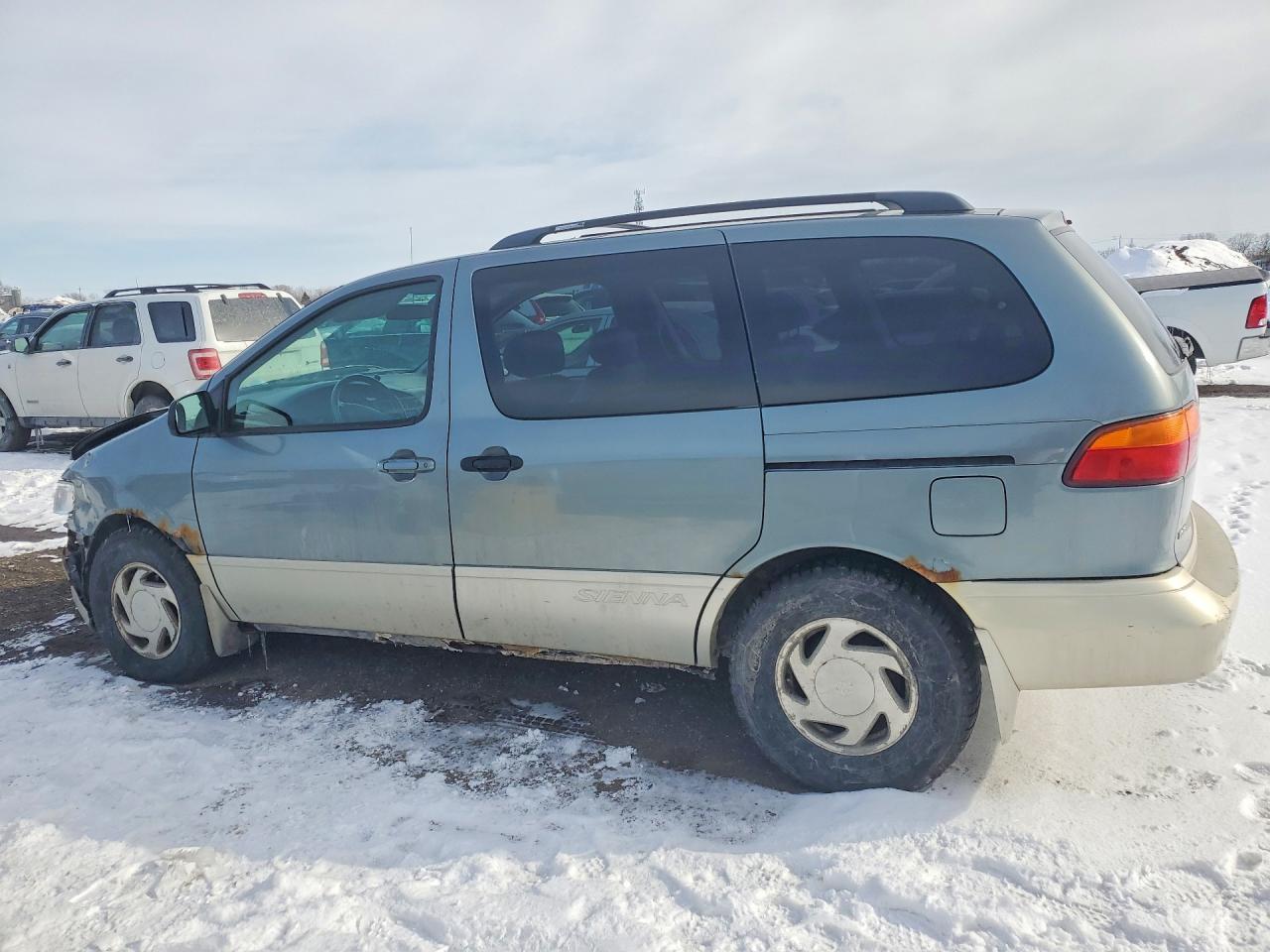 2000 Toyota Sienna Le Blue vin: 4T3ZF13C4YU273211