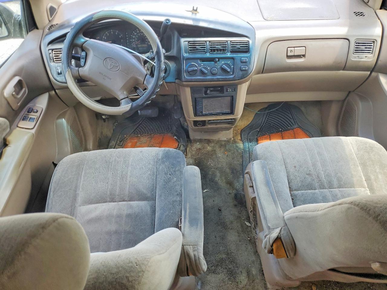 2000 Toyota Sienna Xle Tan vin: 4T3ZF13C4YU317207