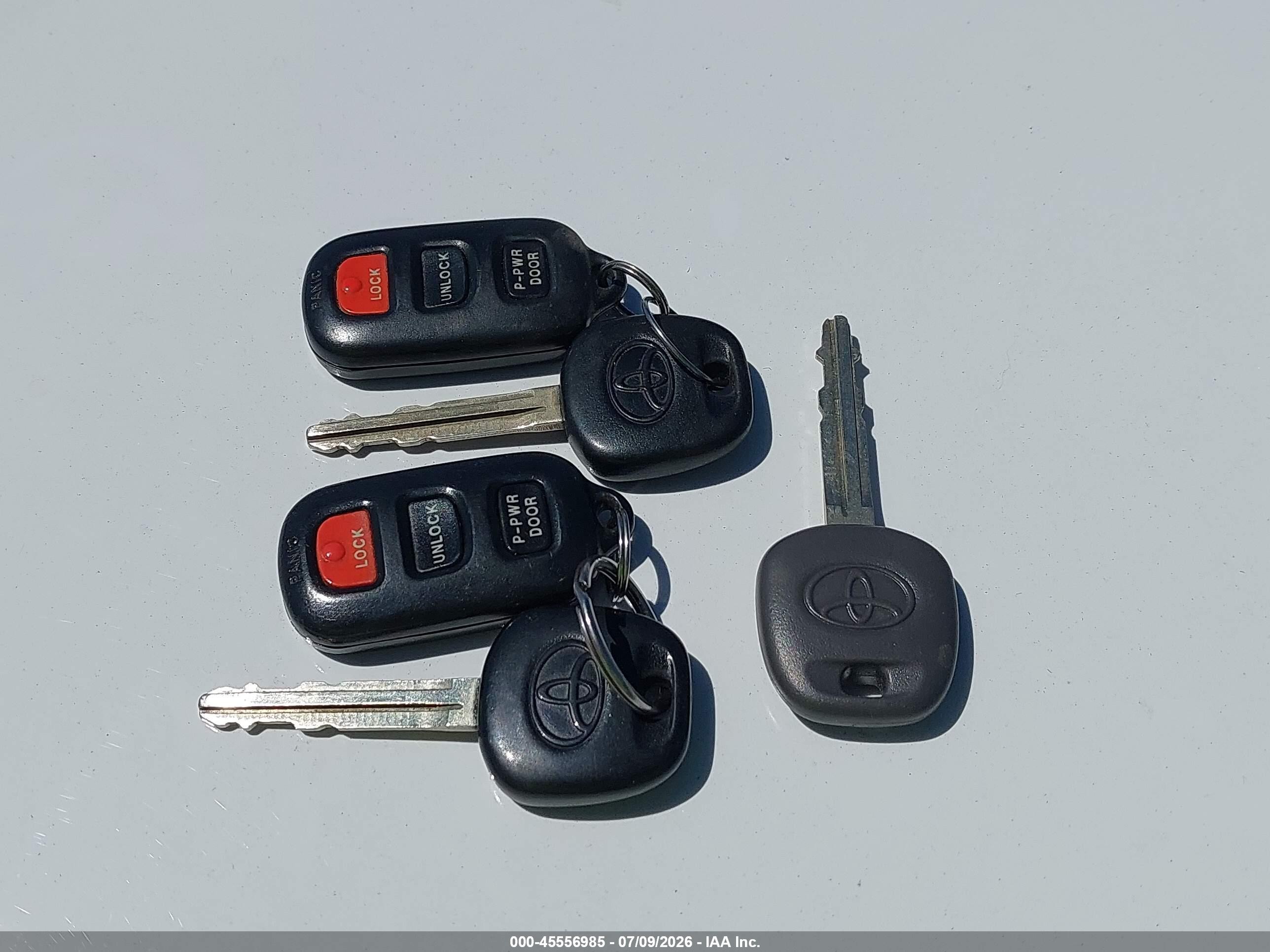 2002 Toyota Sienna Xle Burgundy vin: 4T3ZF13C52U489222