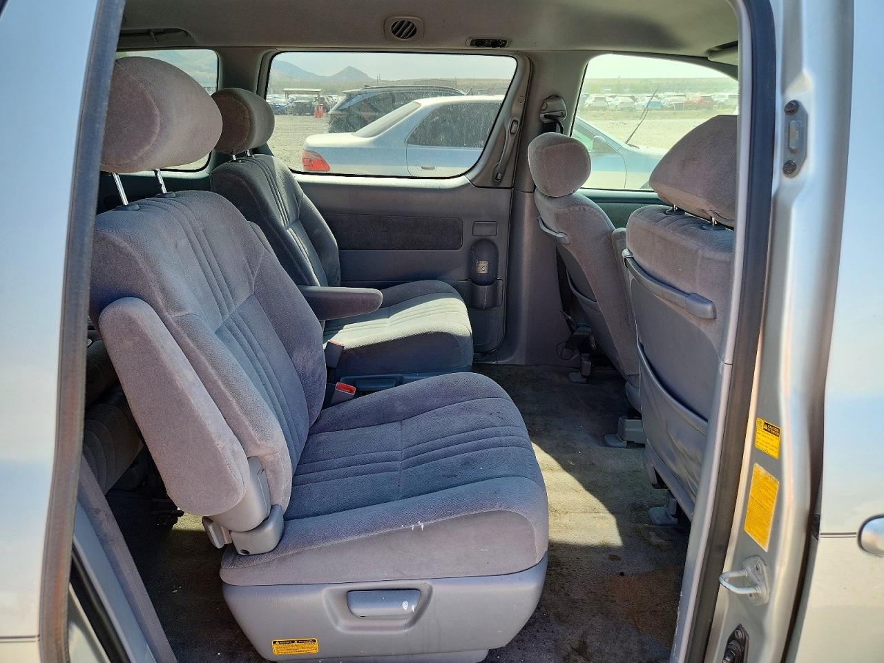 2003 Toyota Sienna Le Silver vin: 4T3ZF13C53U533043