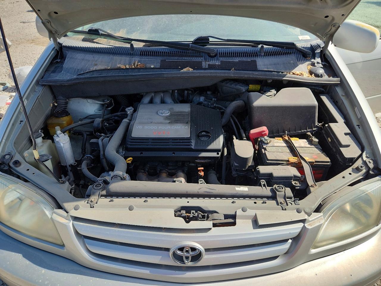 2003 Toyota Sienna Le Silver vin: 4T3ZF13C53U533043