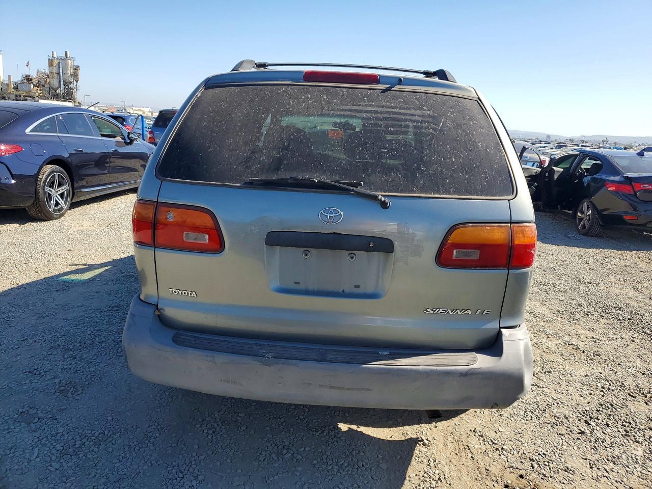 1998 Toyota Sienna Le Зеленый vin: 4T3ZF13C5WU025420