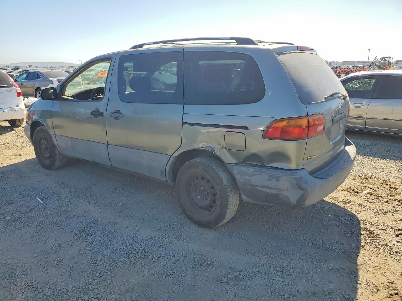 1998 Toyota Sienna Le Зеленый vin: 4T3ZF13C5WU025420