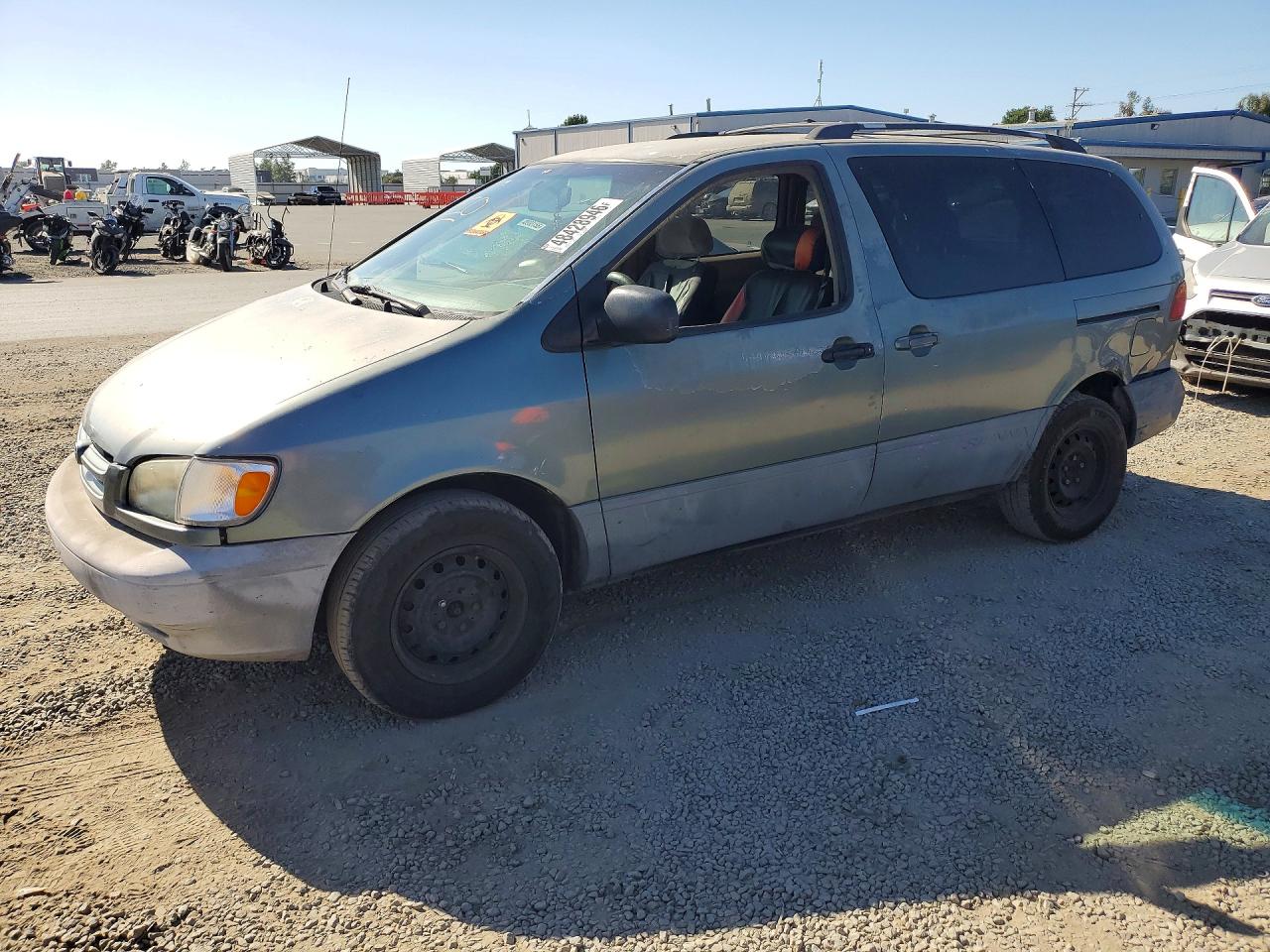 1998 Toyota Sienna Le Зеленый vin: 4T3ZF13C5WU025420