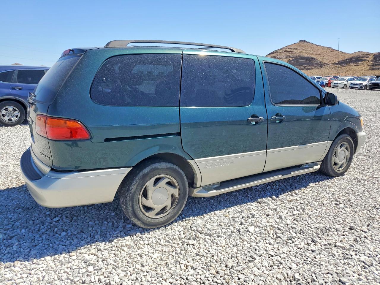 1998 Toyota Sienna Xle Зеленый vin: 4T3ZF13C5WU043786
