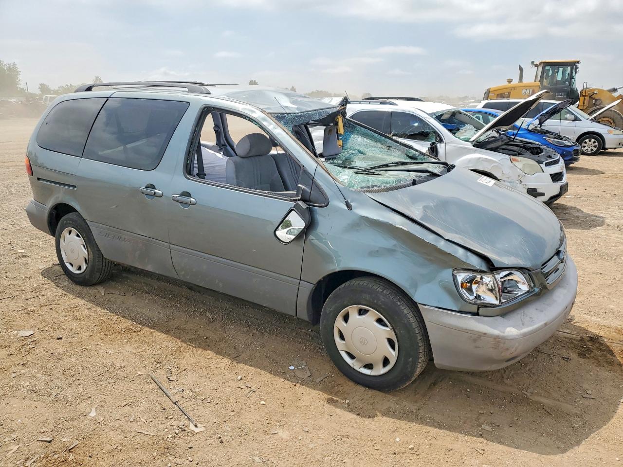 1998 Toyota Sienna Le Gray vin: 4T3ZF13C5WU067571