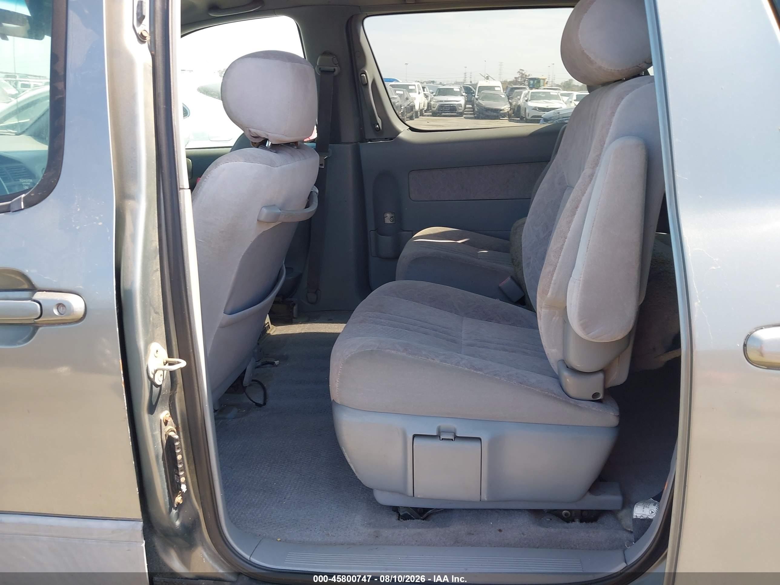 1999 Toyota Sienna Le Зеленый vin: 4T3ZF13C5XU127396
