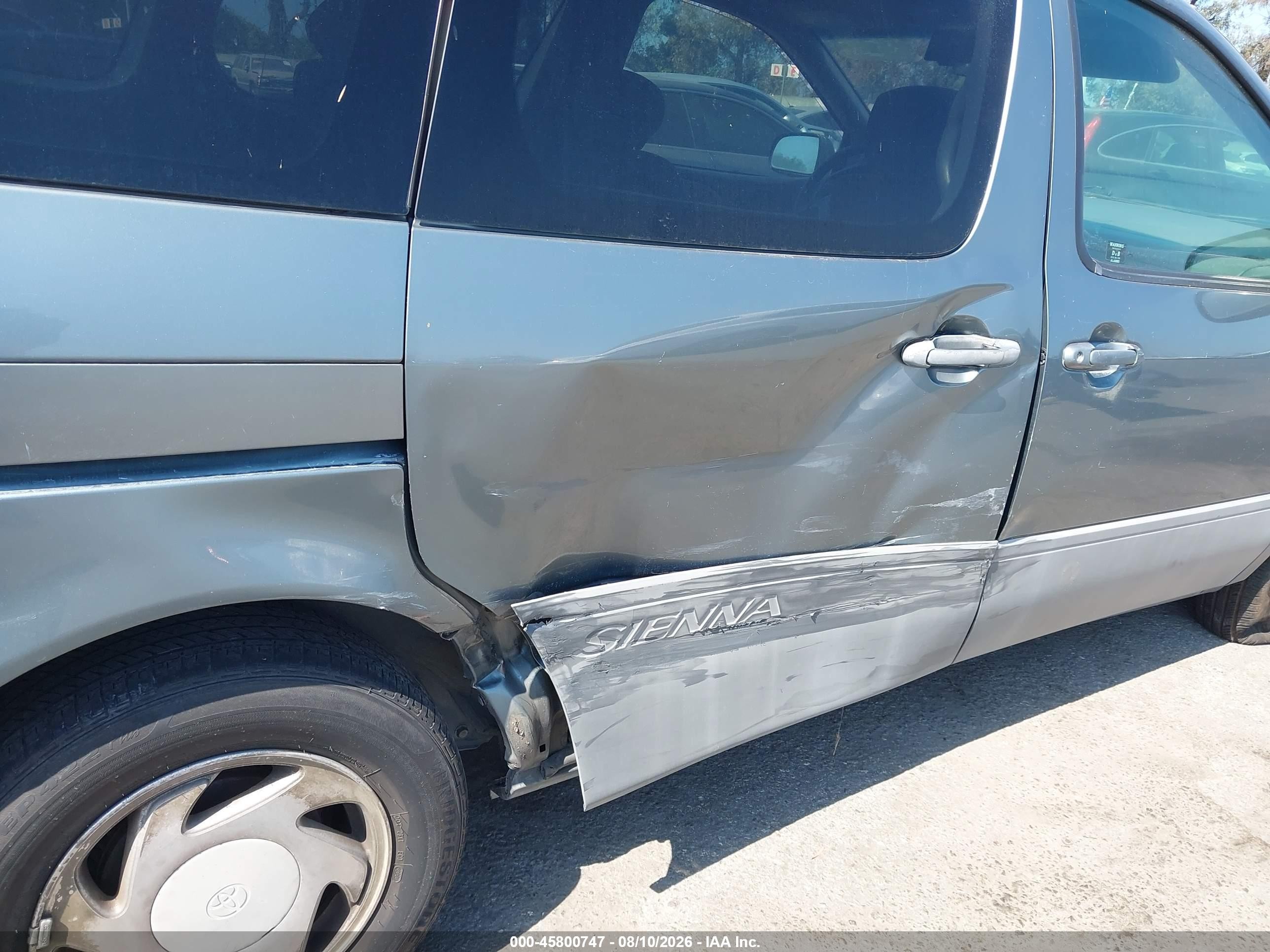 1999 Toyota Sienna Le Зеленый vin: 4T3ZF13C5XU127396
