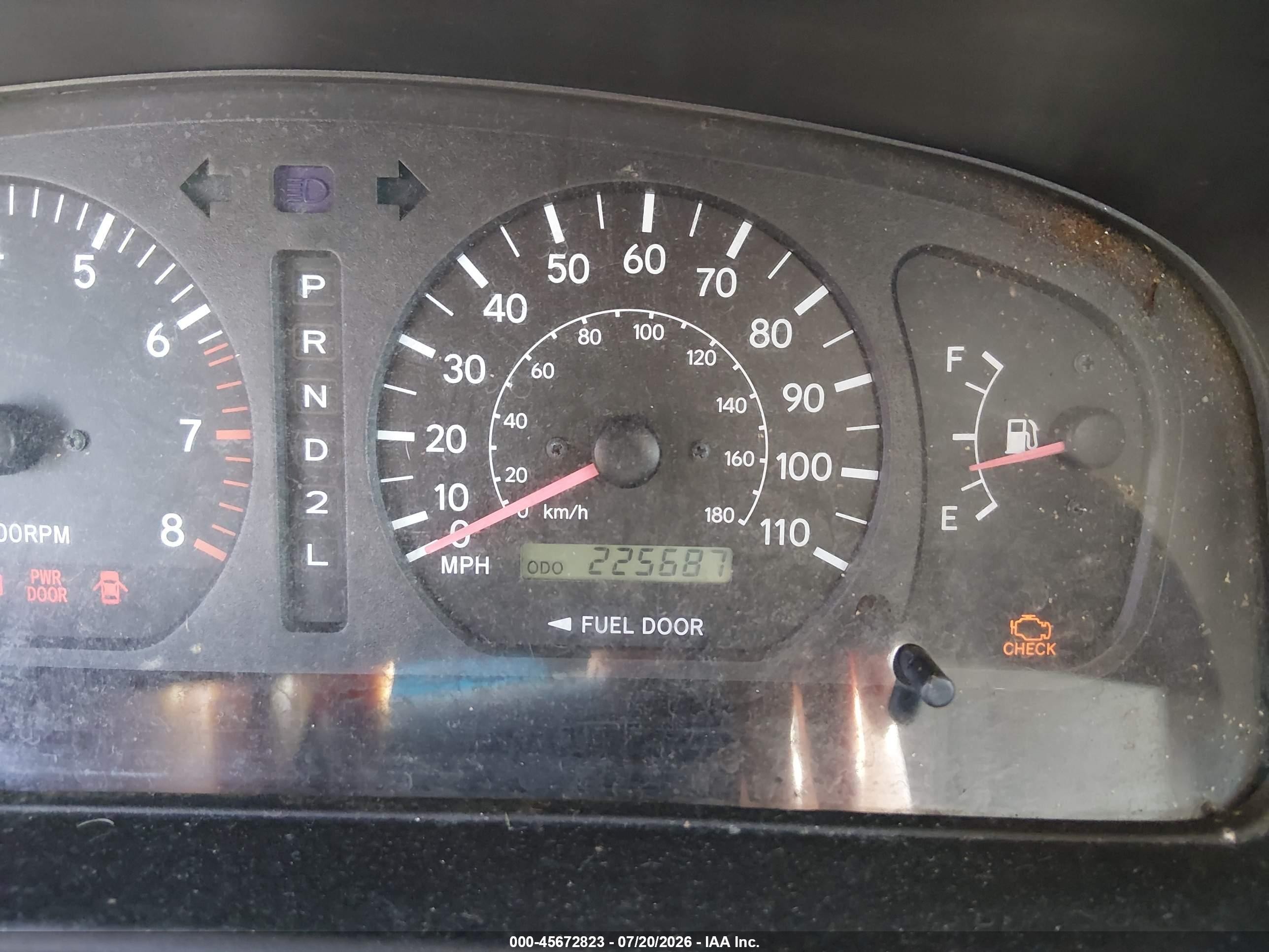 2000 Toyota Sienna Xle White vin: 4T3ZF13C5YU212983