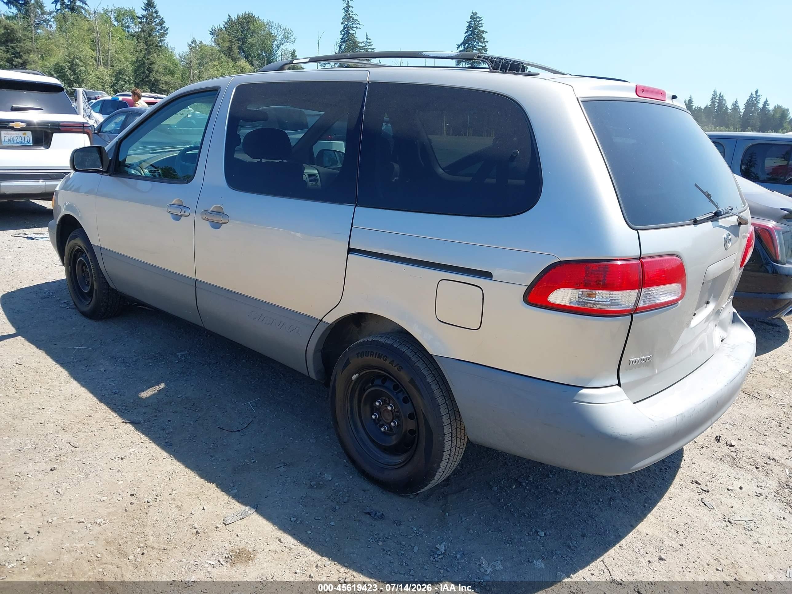 2001 Toyota Sienna Le Silver vin: 4T3ZF13C61U356581