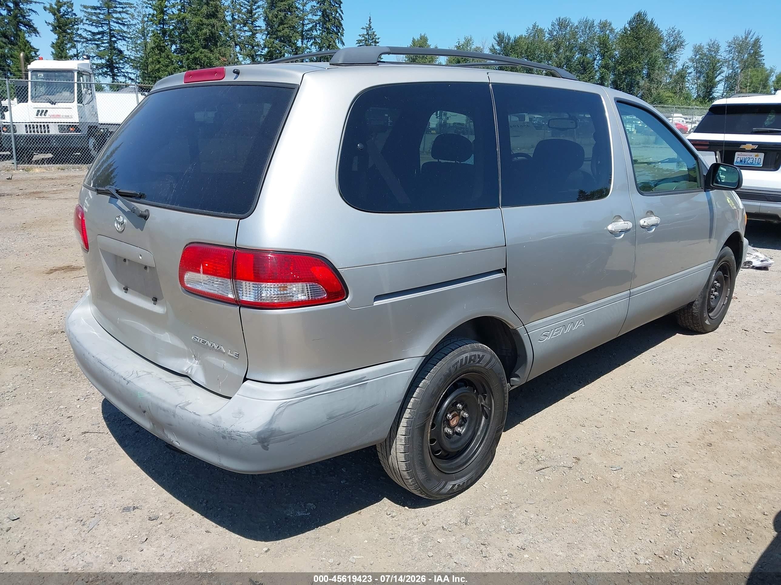 2001 Toyota Sienna Le Silver vin: 4T3ZF13C61U356581